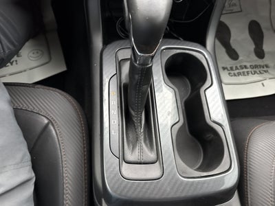2022 GMC Canyon 4WD AT4 w/Leather