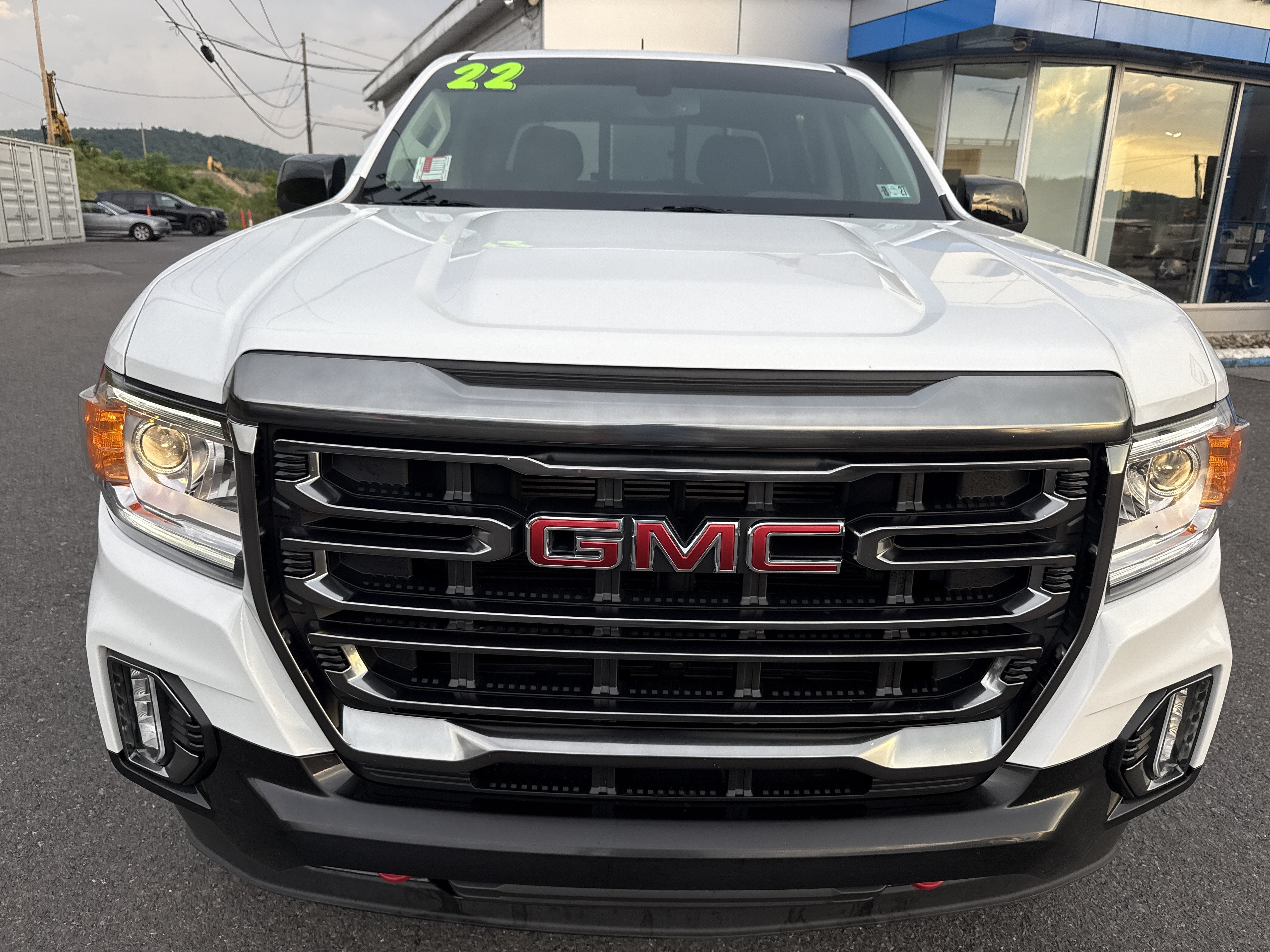 2022 GMC Canyon 4WD AT4 w/Leather