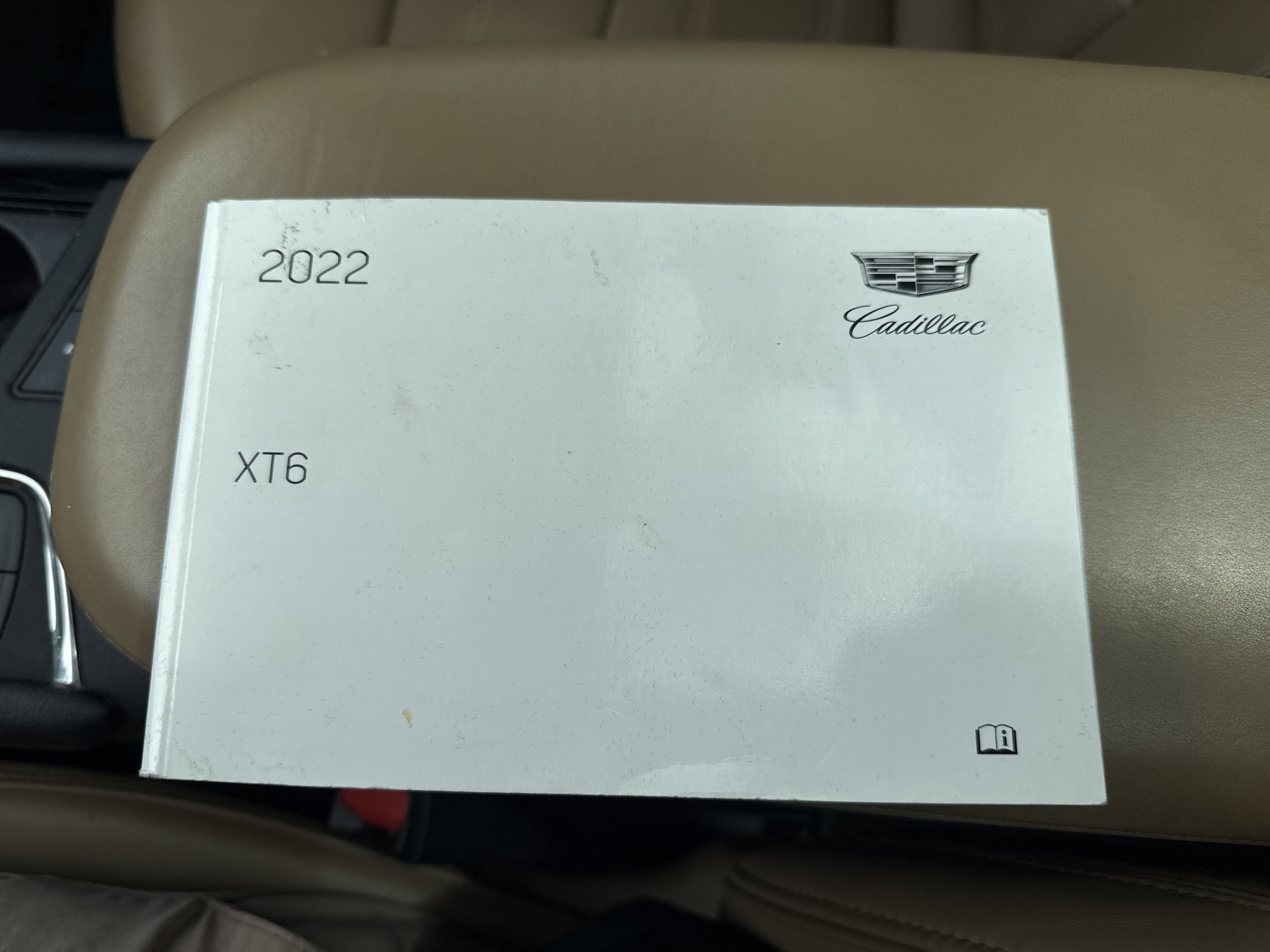2022 Cadillac XT6 Premium Luxury