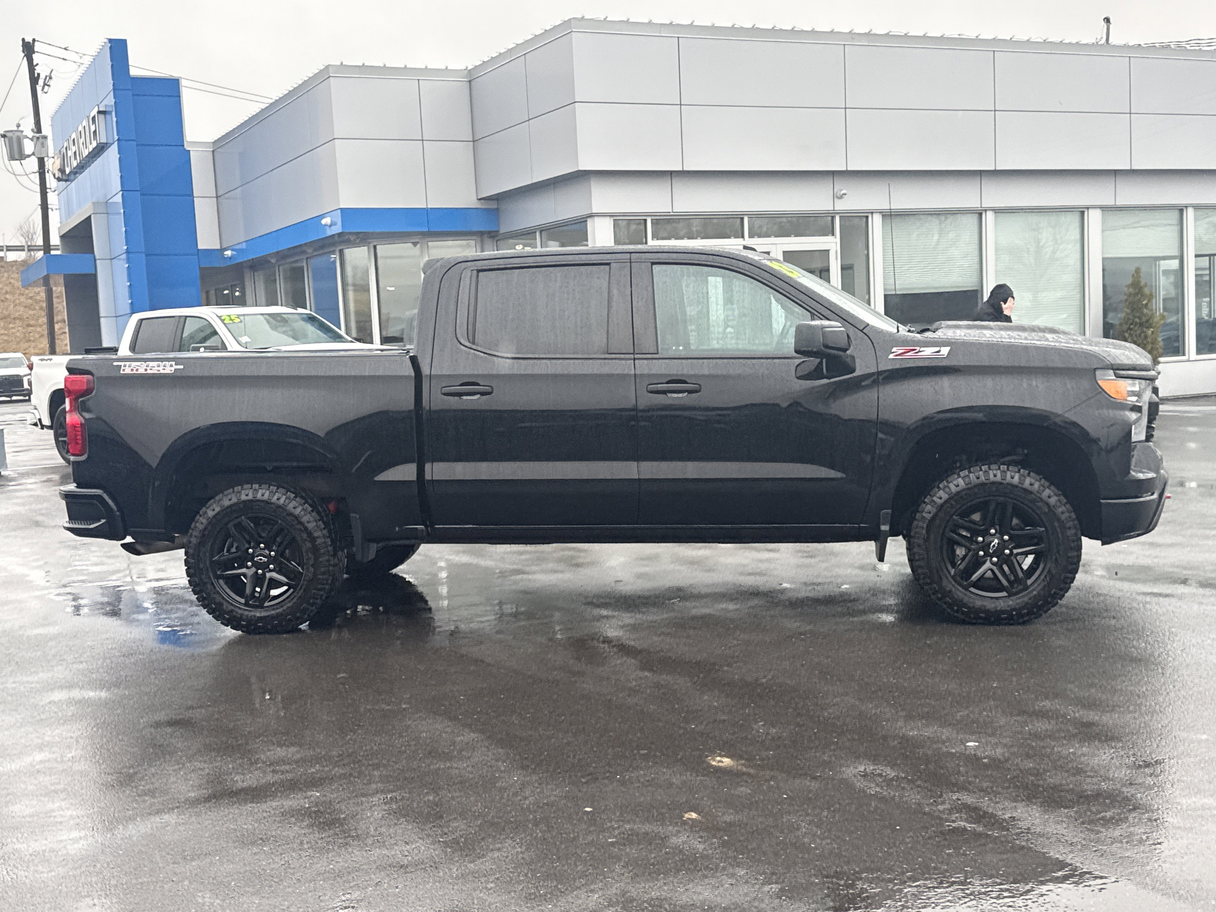 2023 Chevrolet Silverado 1500 Custom Trail Boss