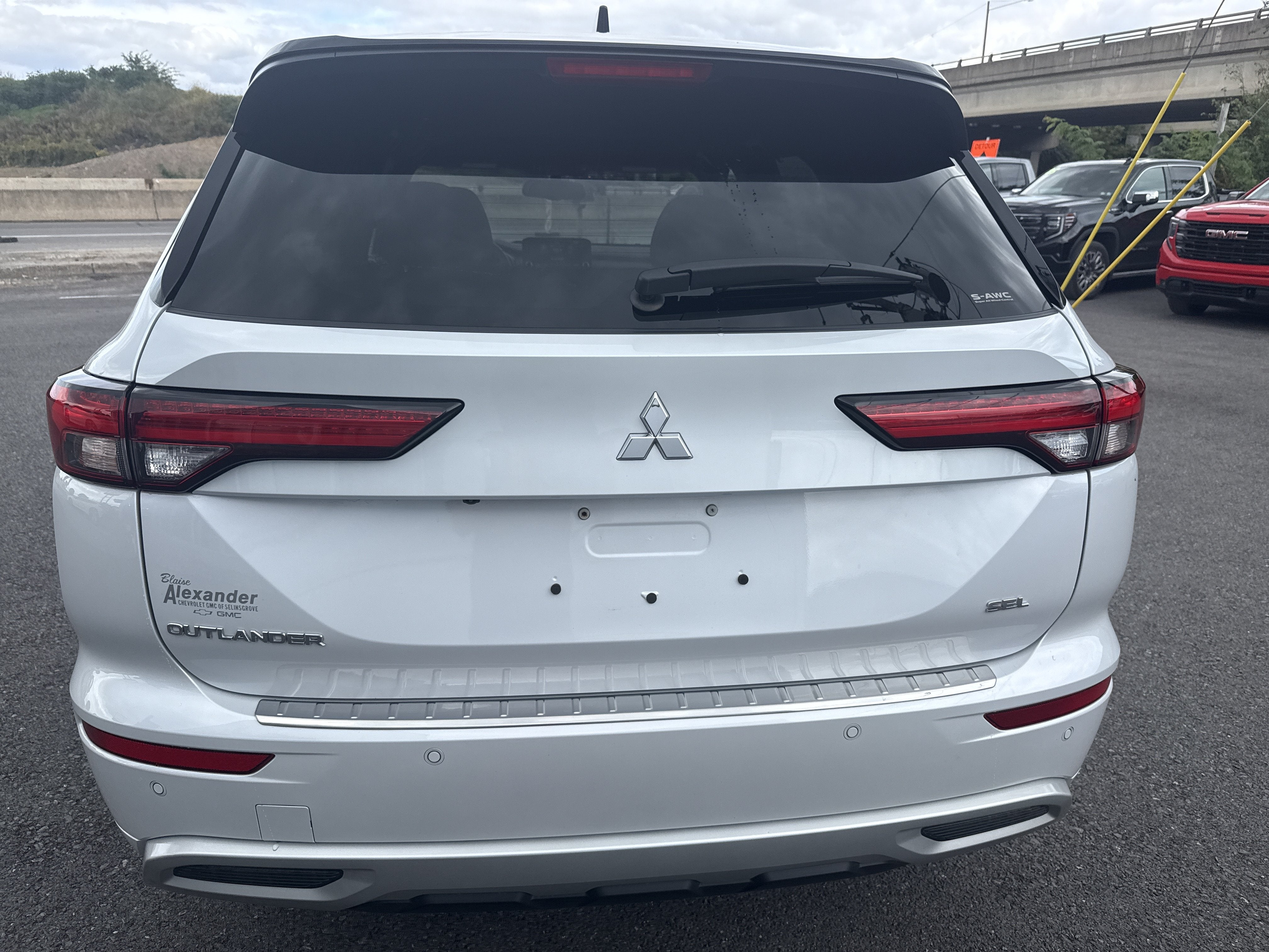 2024 Mitsubishi Outlander SEL