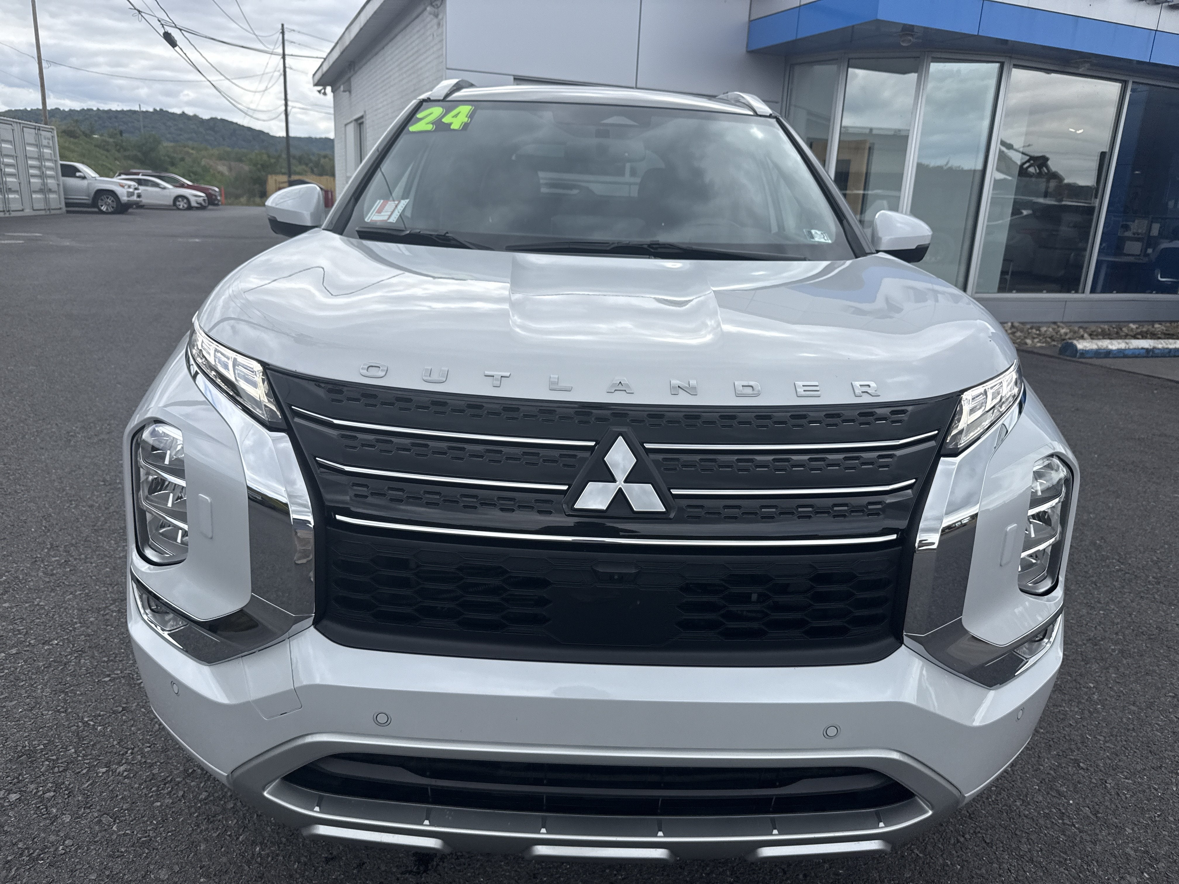 2024 Mitsubishi Outlander SEL
