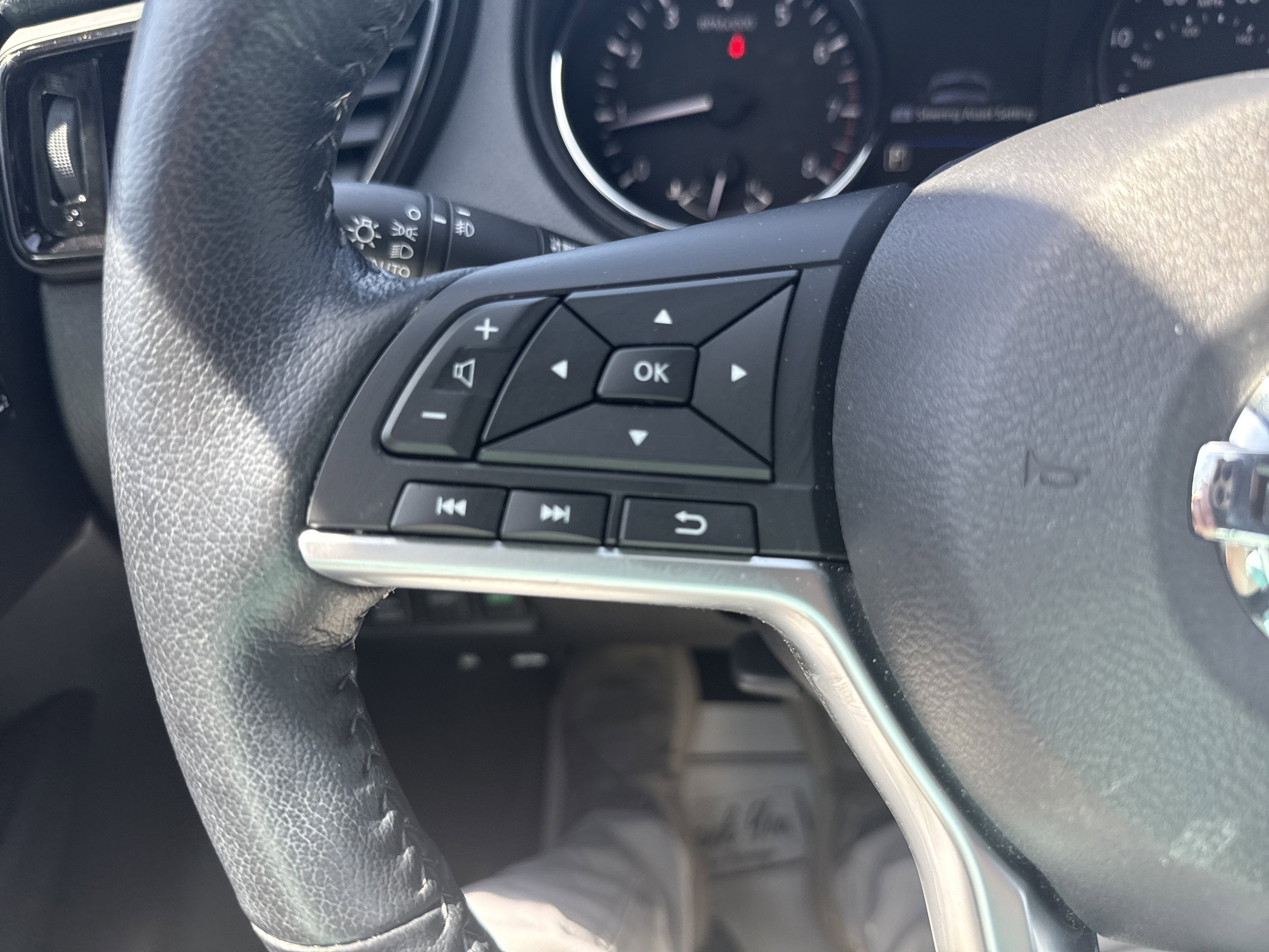 2022 Nissan Rogue Sport SV