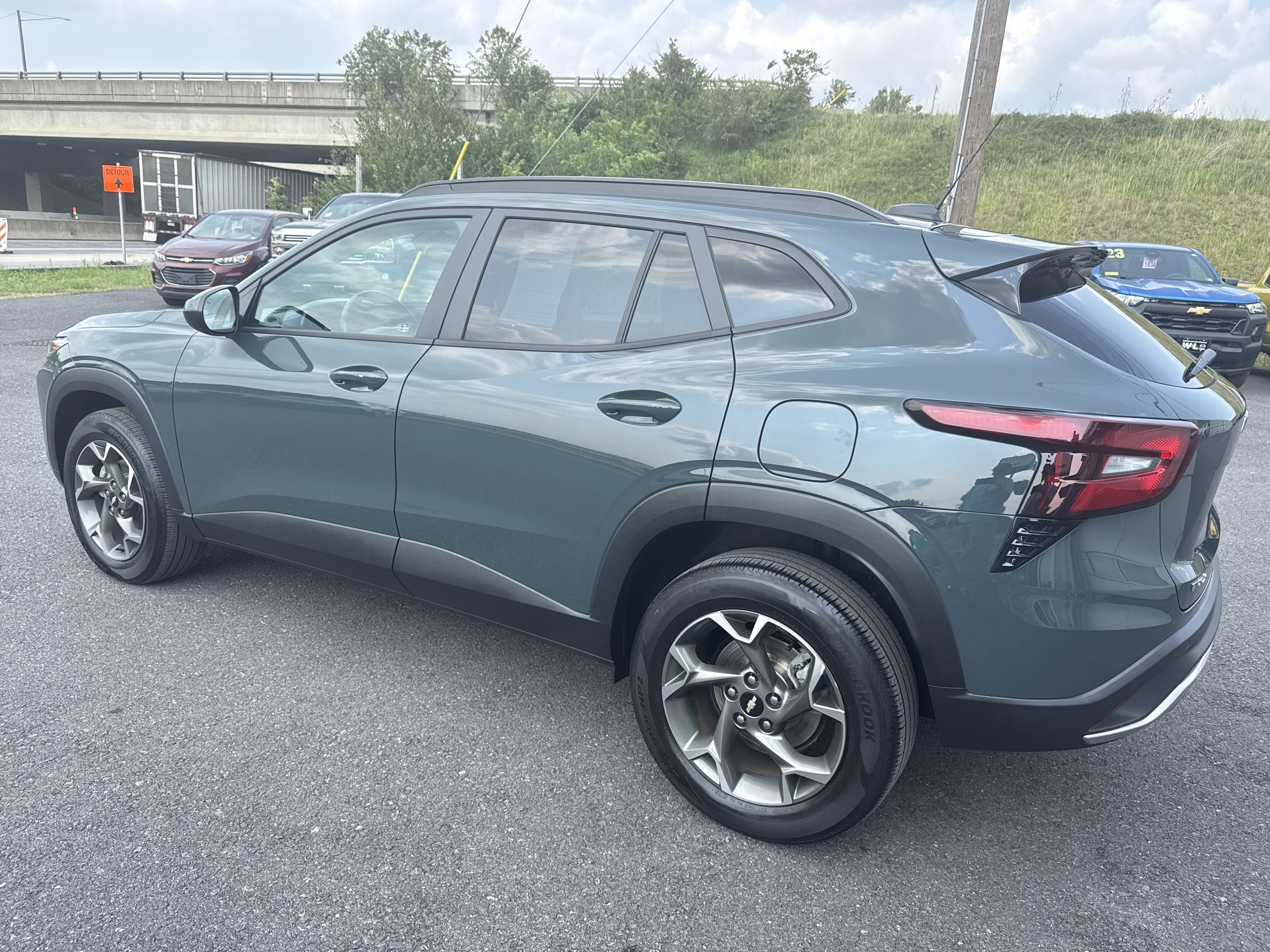 2025 Chevrolet Trax LT