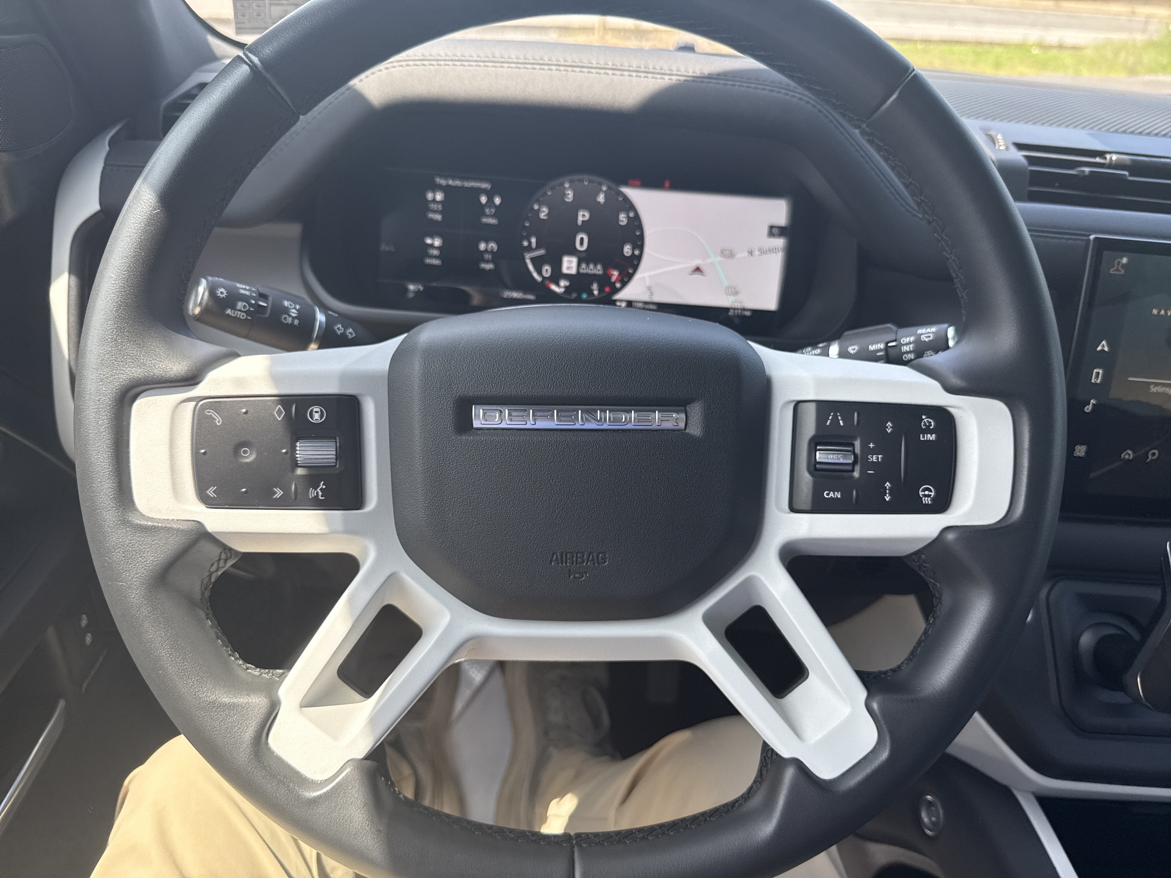 2025 Land Rover Defender S