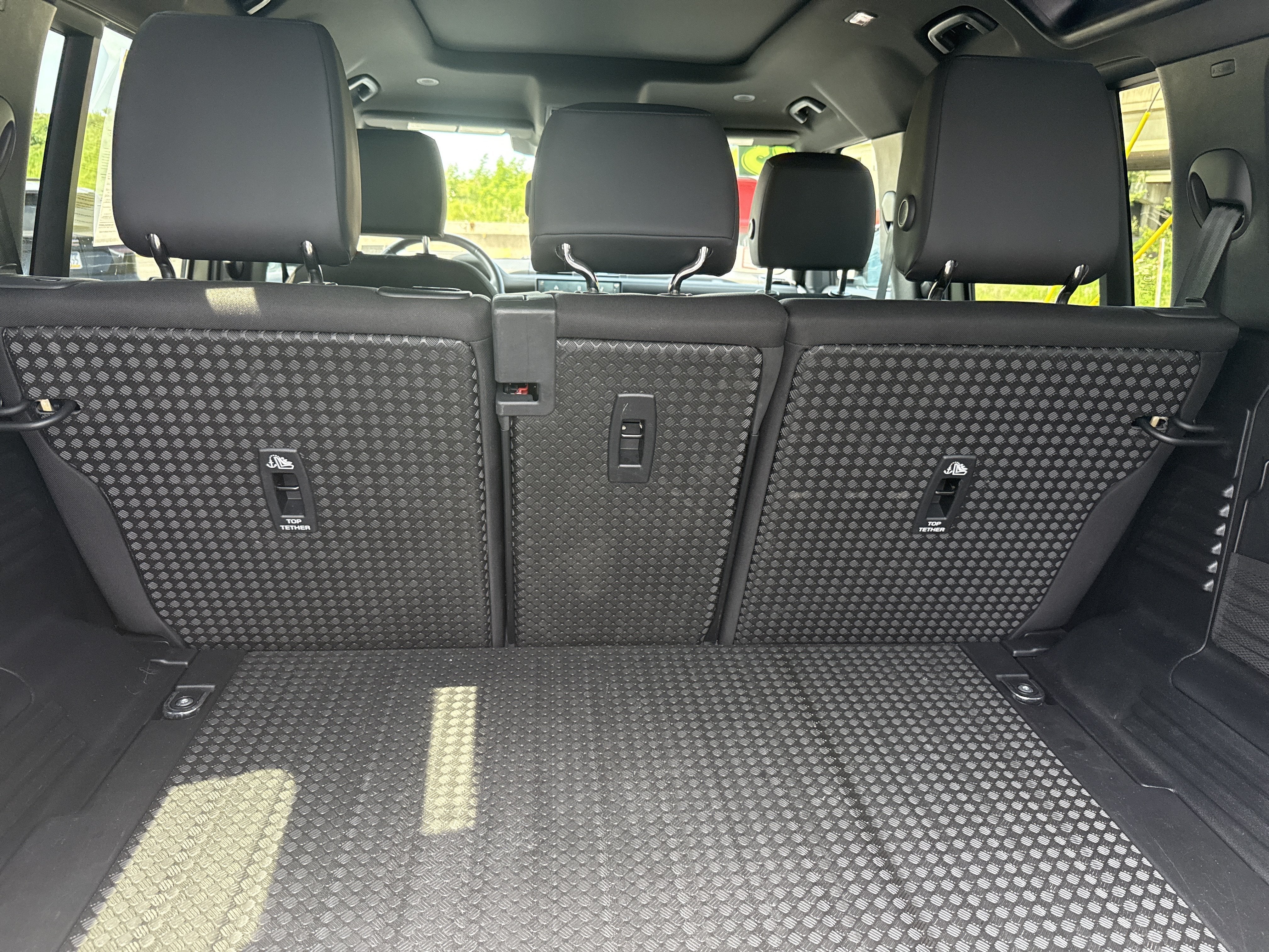 2025 Land Rover Defender S