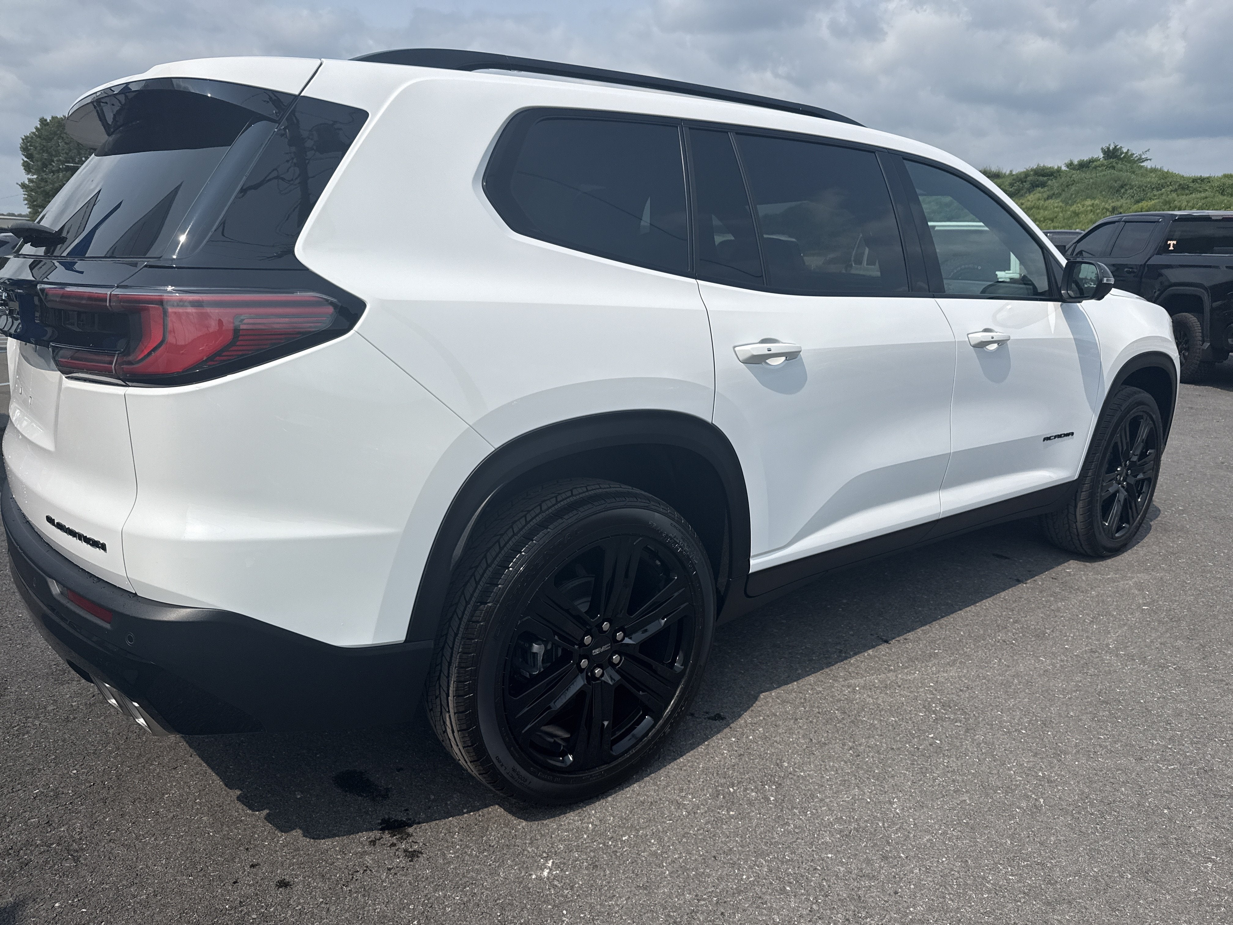 2027 GMC Acadia Elevation
