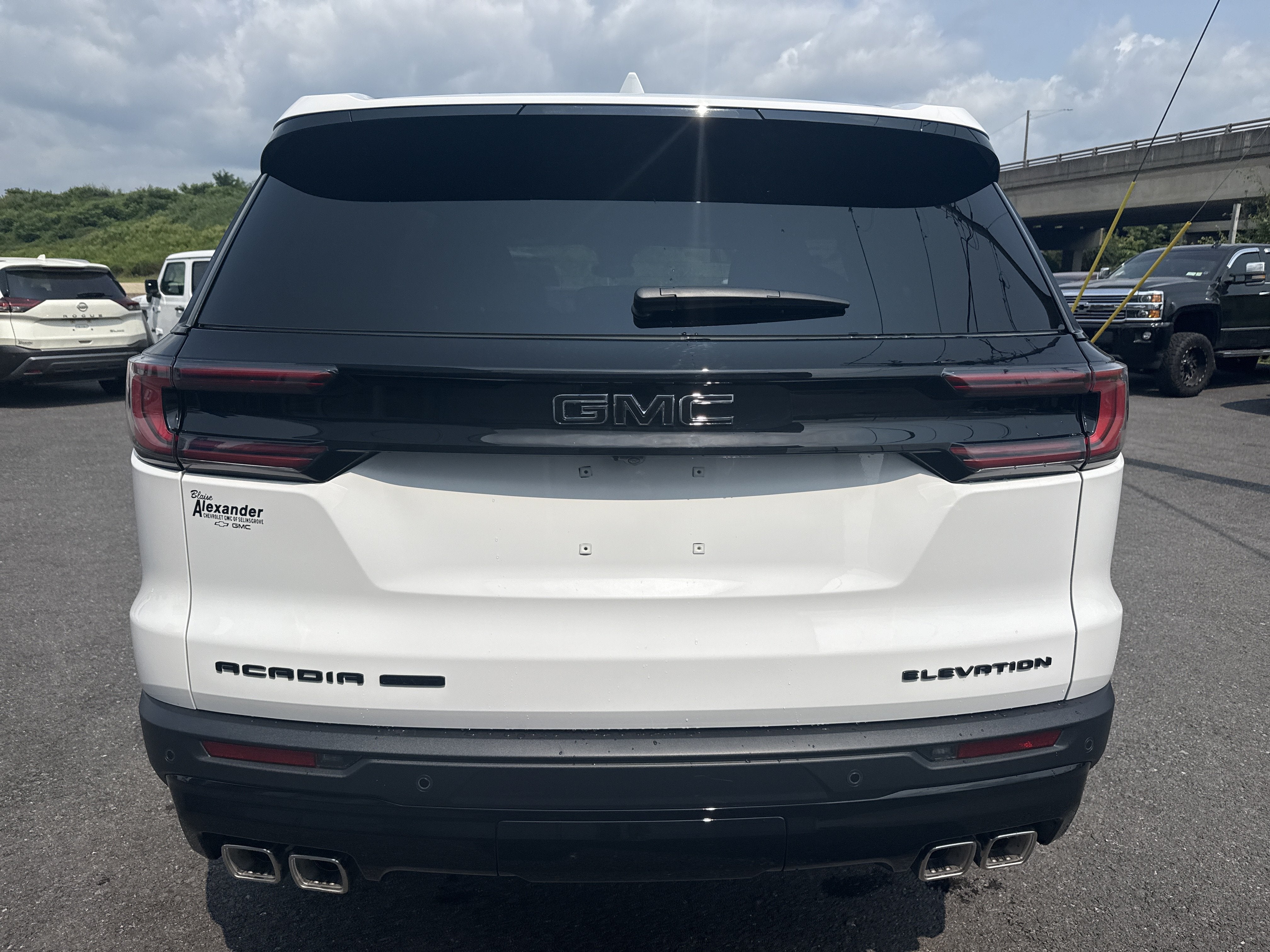 2027 GMC Acadia Elevation