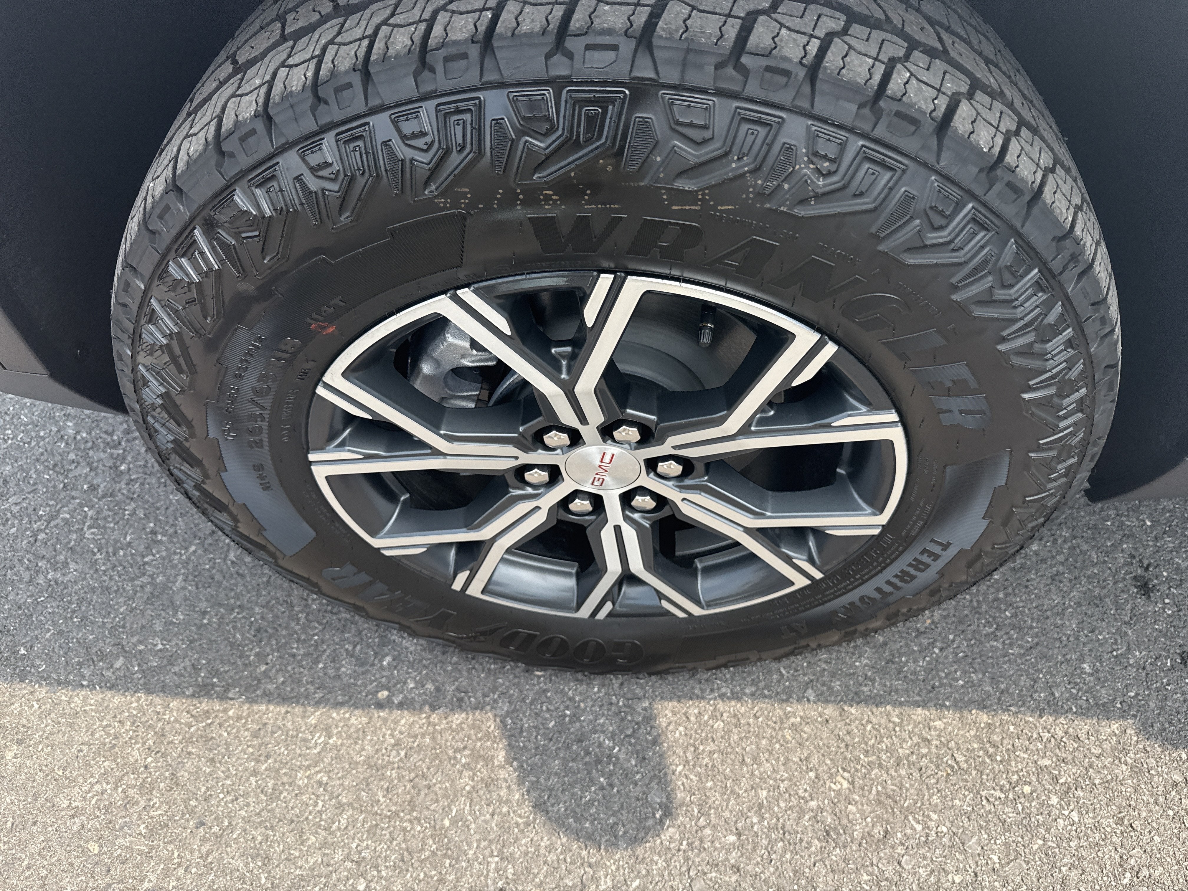 2027 GMC Acadia AT4 - Photo 10