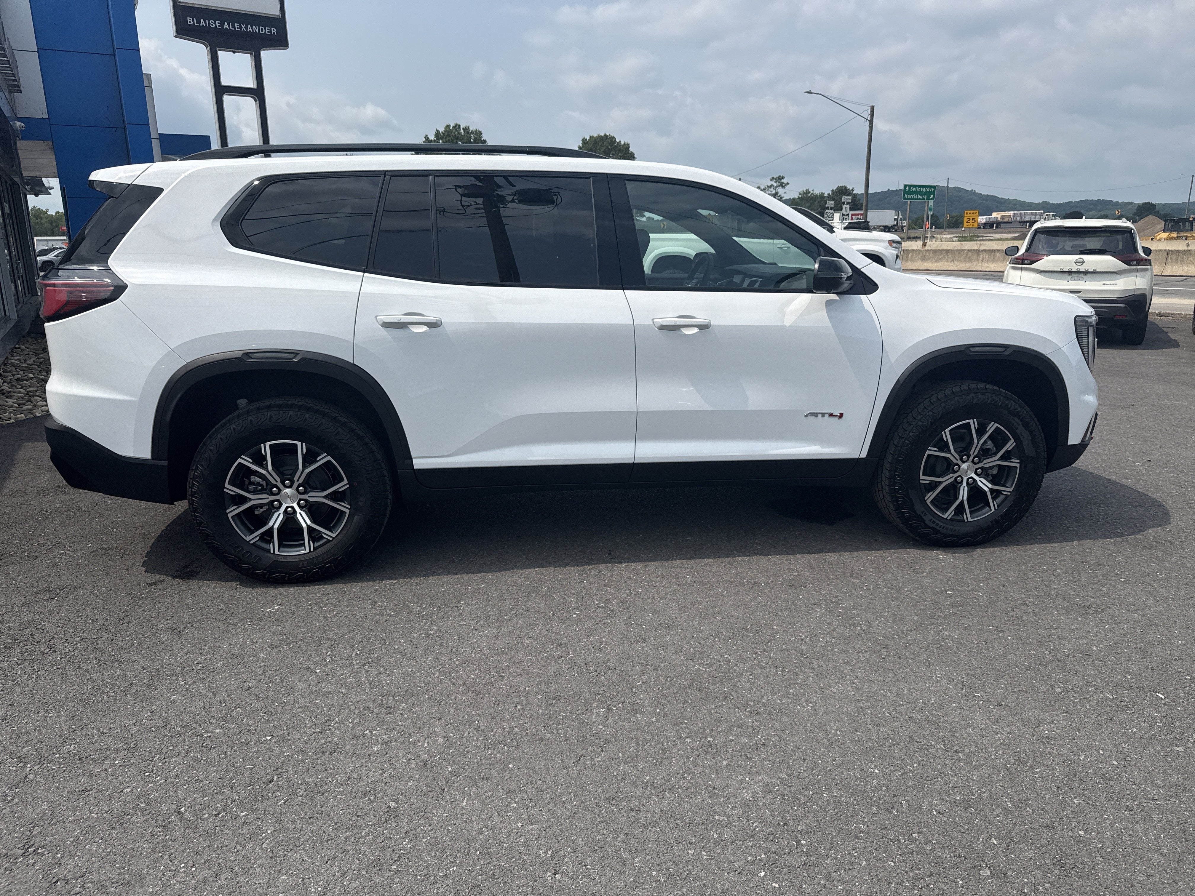 2027 GMC Acadia AT4