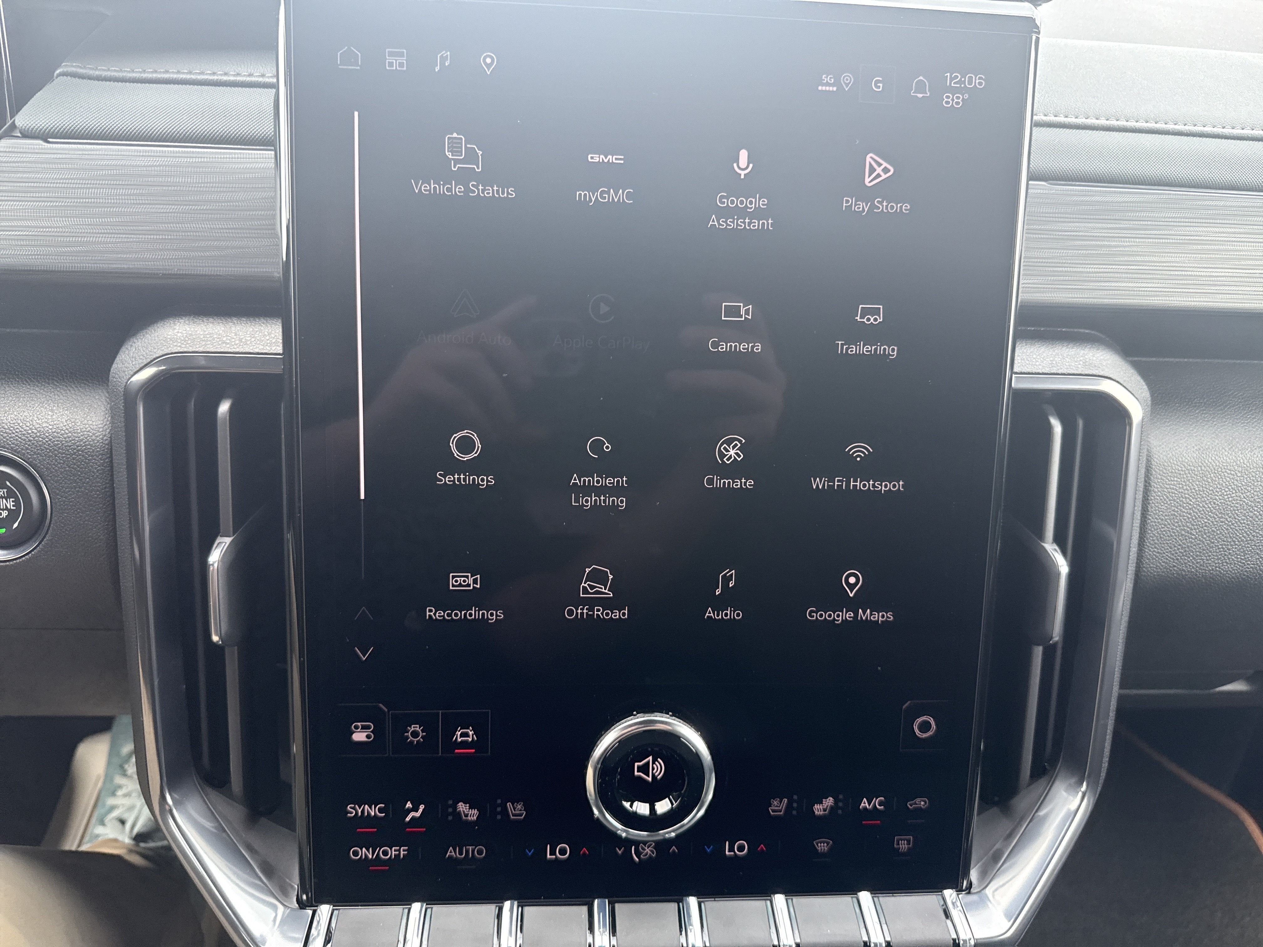 2027 GMC Acadia AT4 - Photo 25