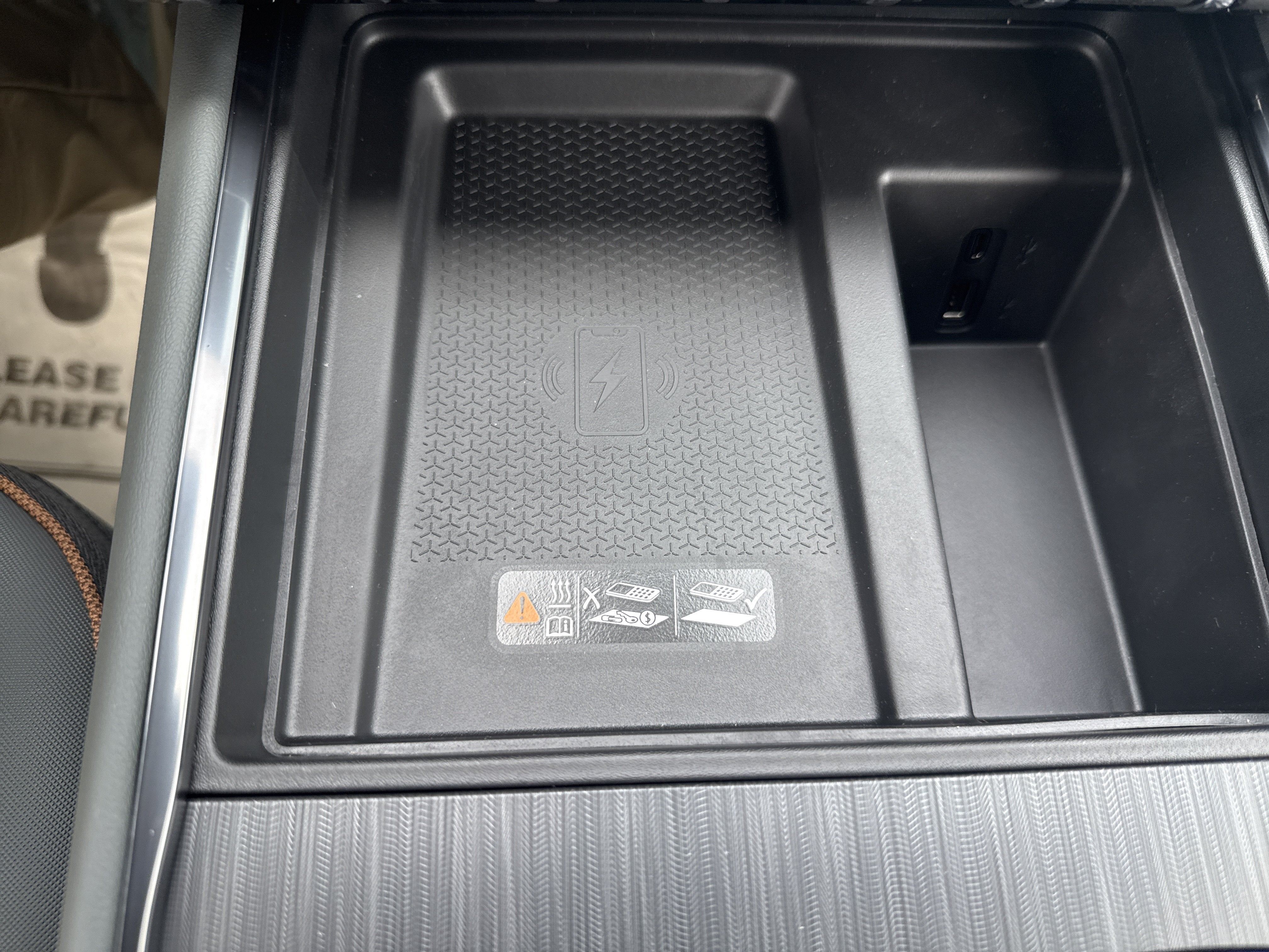 2027 GMC Acadia AT4 - Photo 29