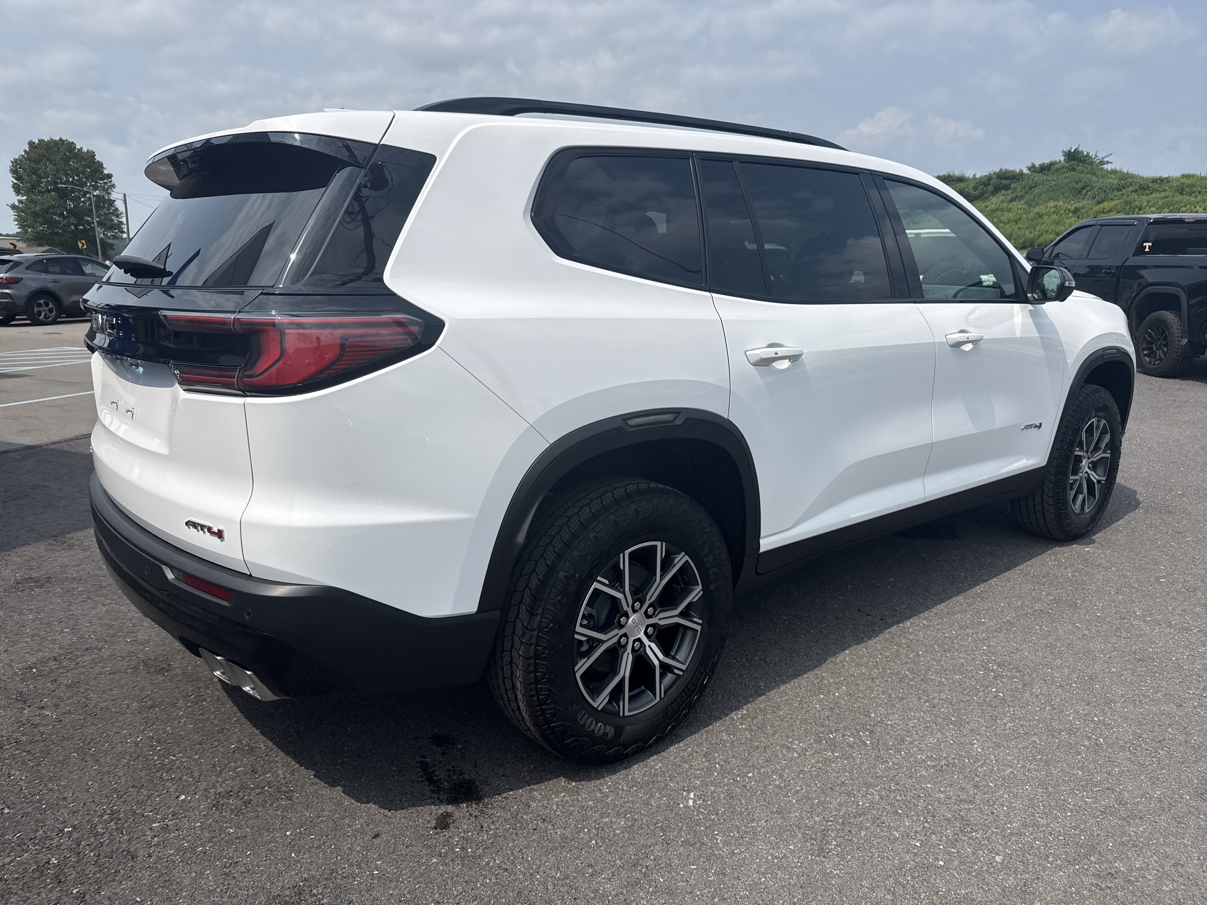 2027 GMC Acadia AT4