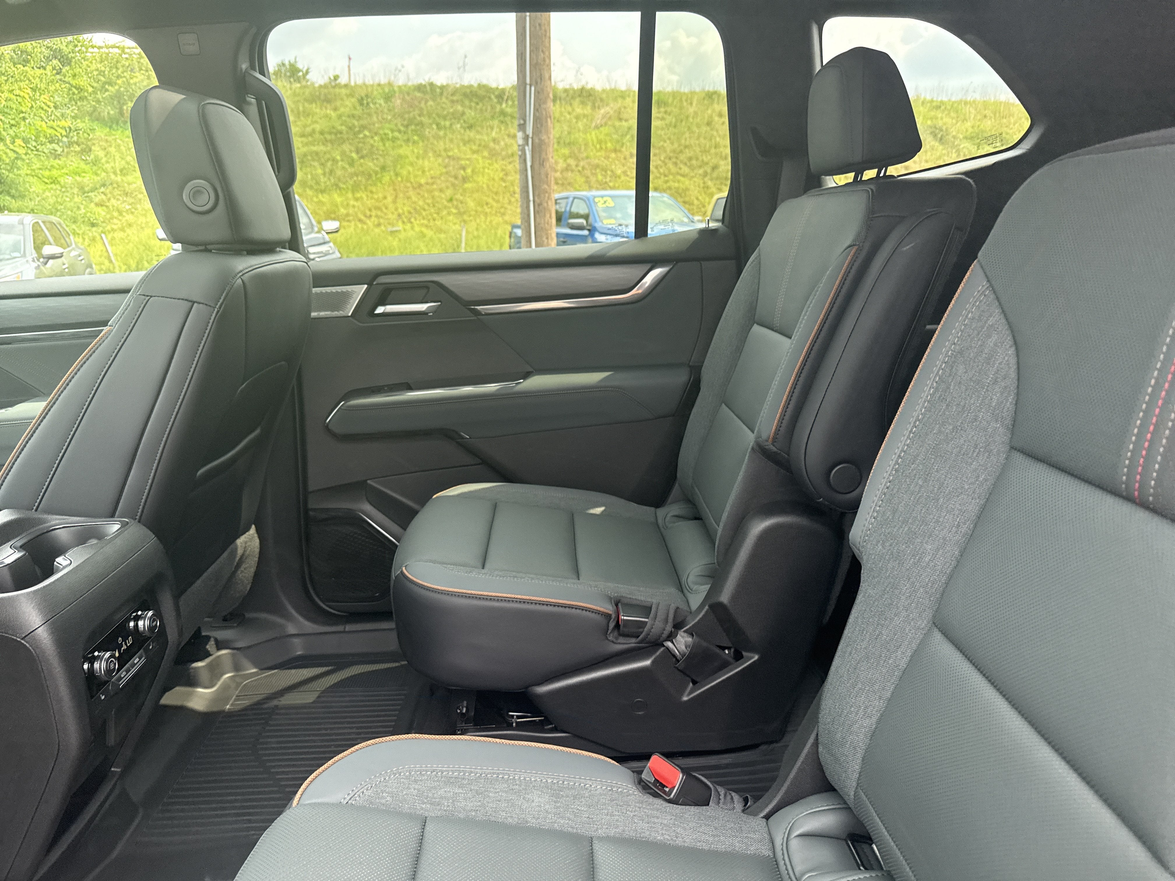 2027 GMC Acadia AT4
