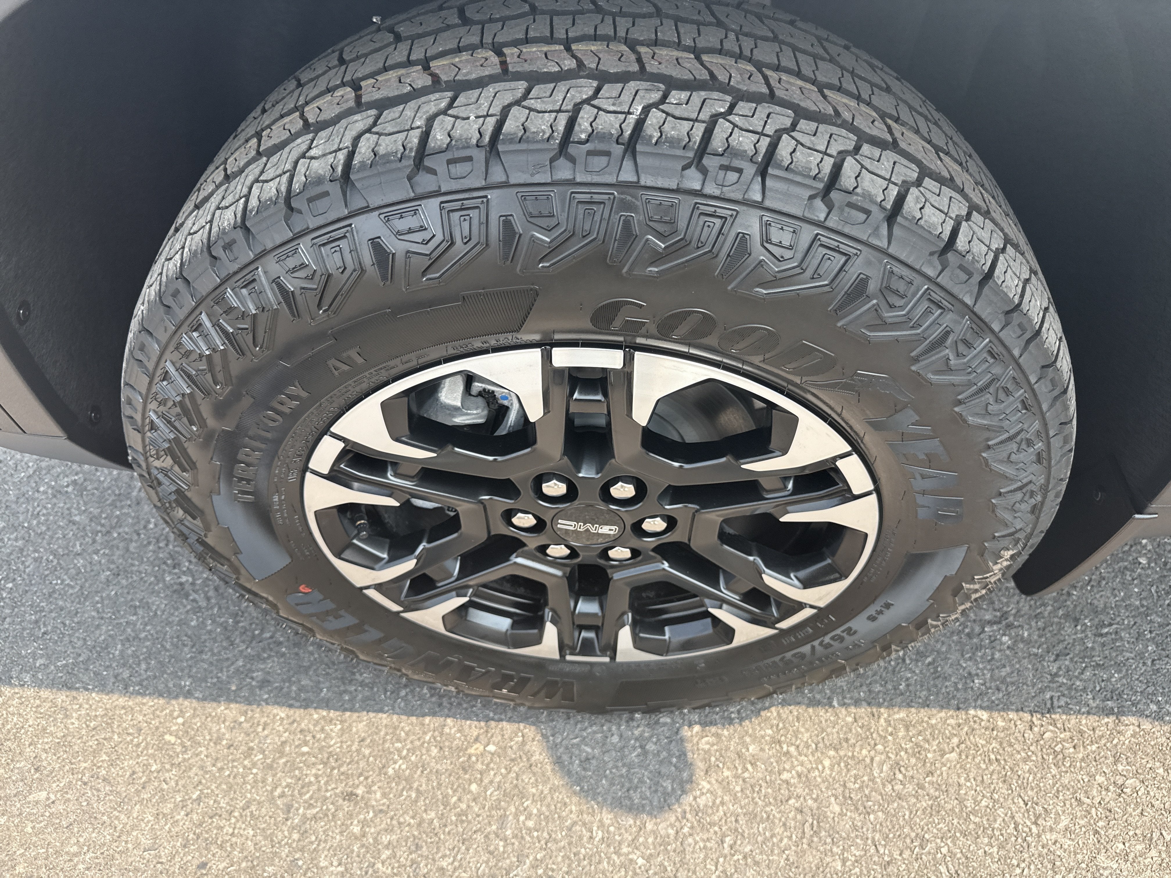 2027 GMC Acadia AT4