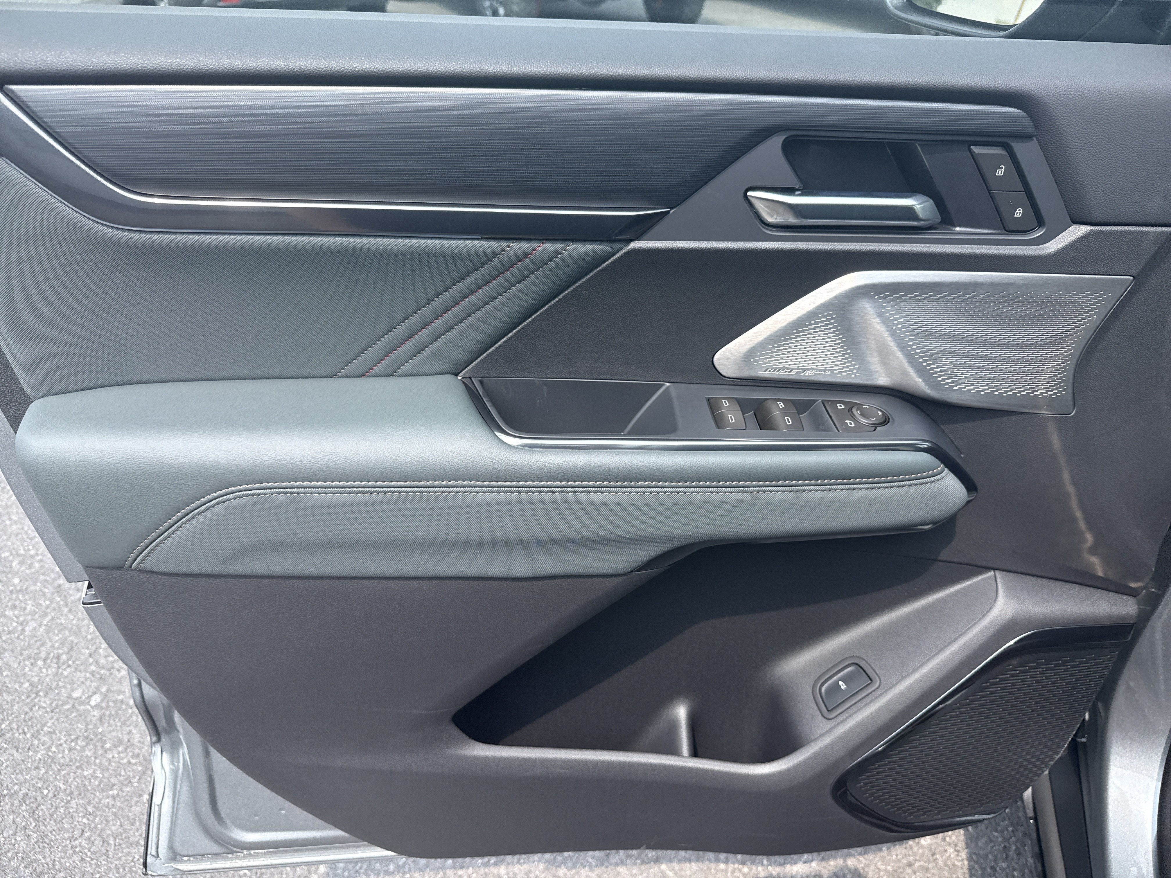 2027 GMC Acadia AT4