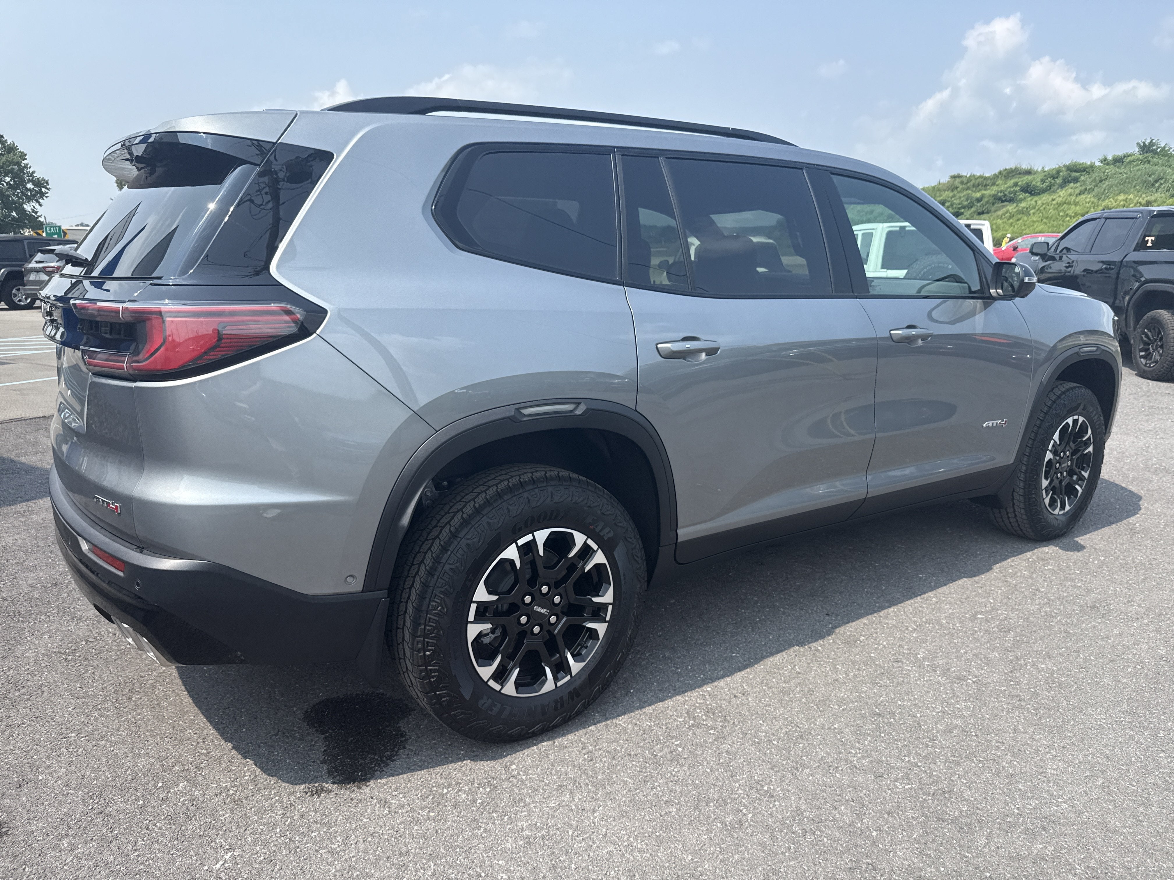 2027 GMC Acadia AT4