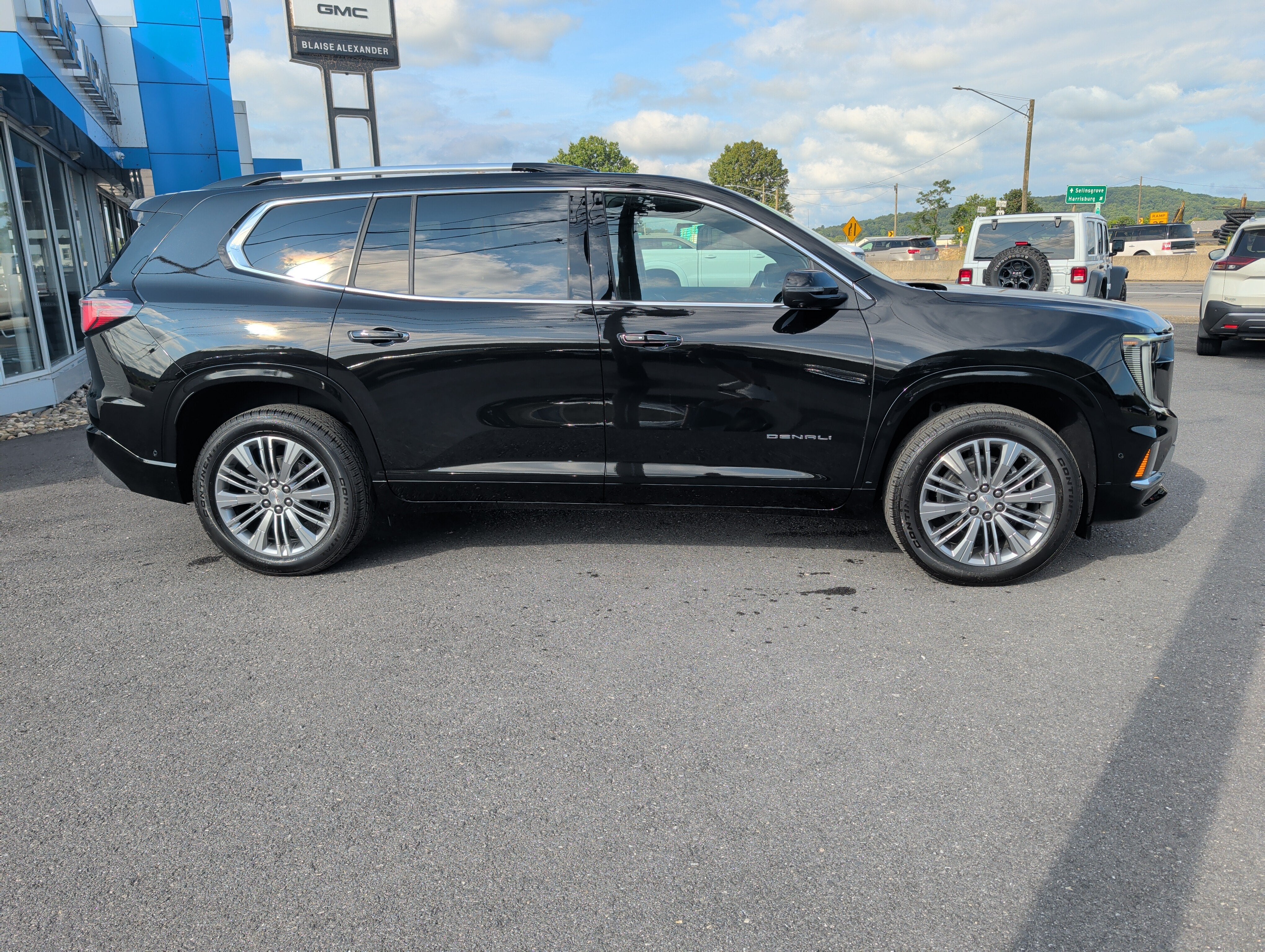 2027 GMC Acadia Denali