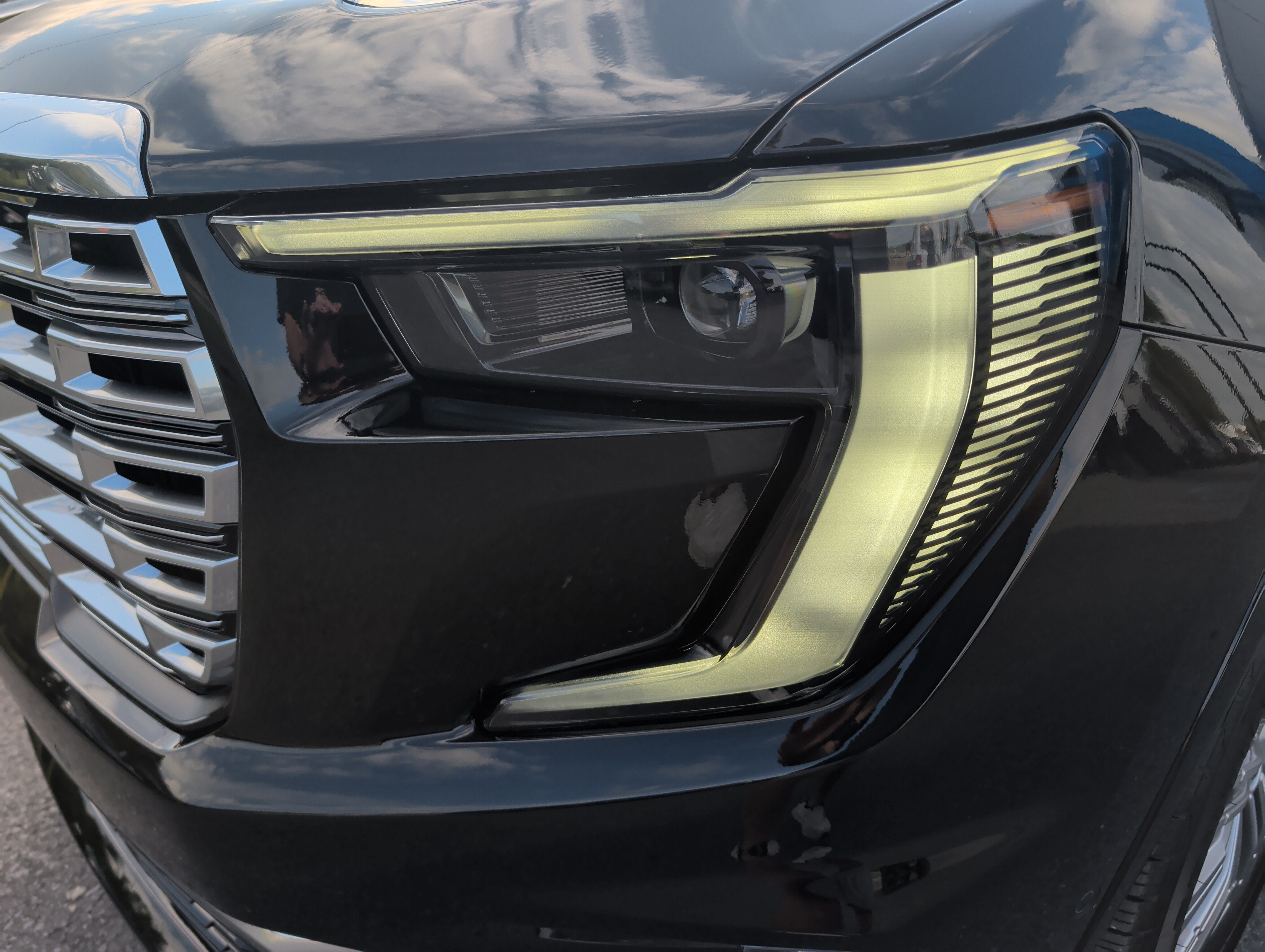 2027 GMC Acadia Denali