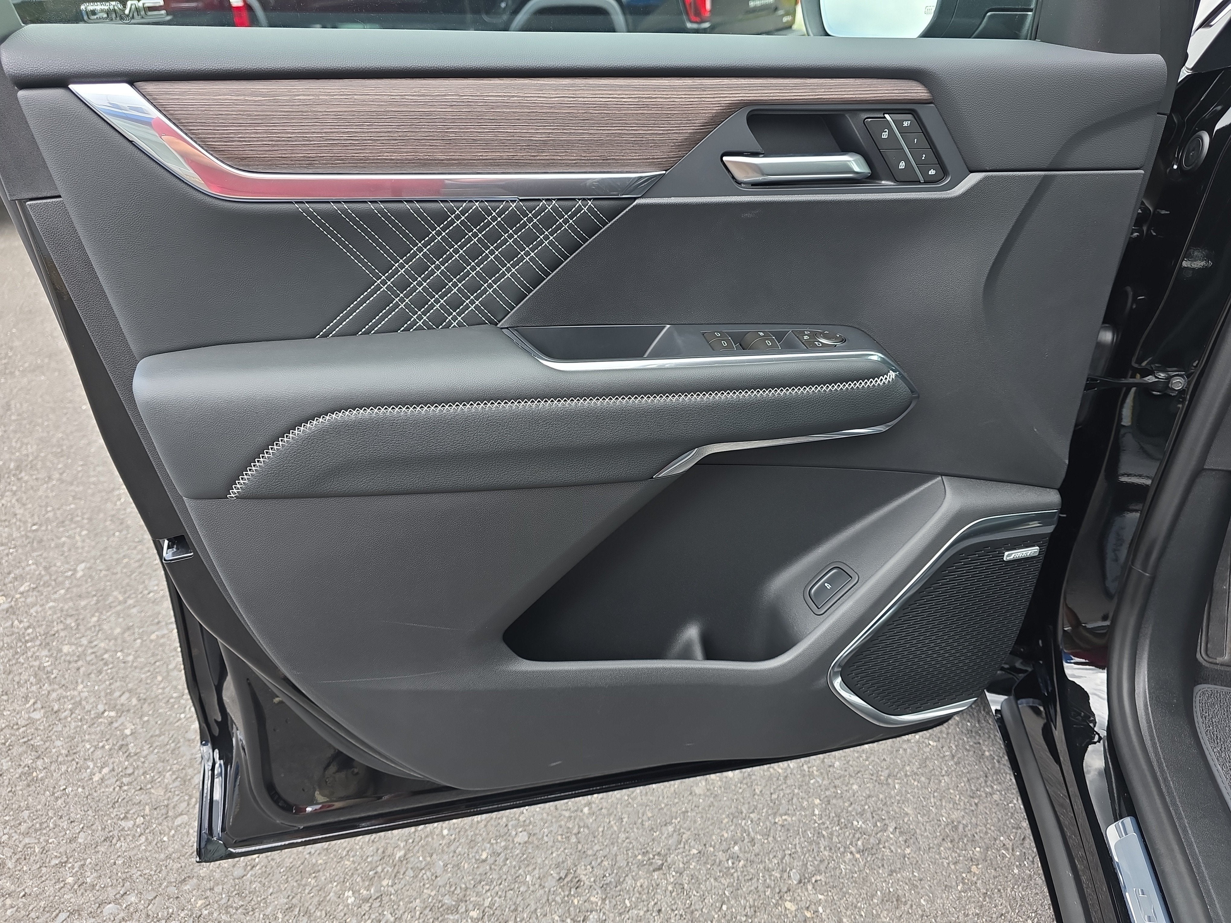 2027 GMC Acadia Denali