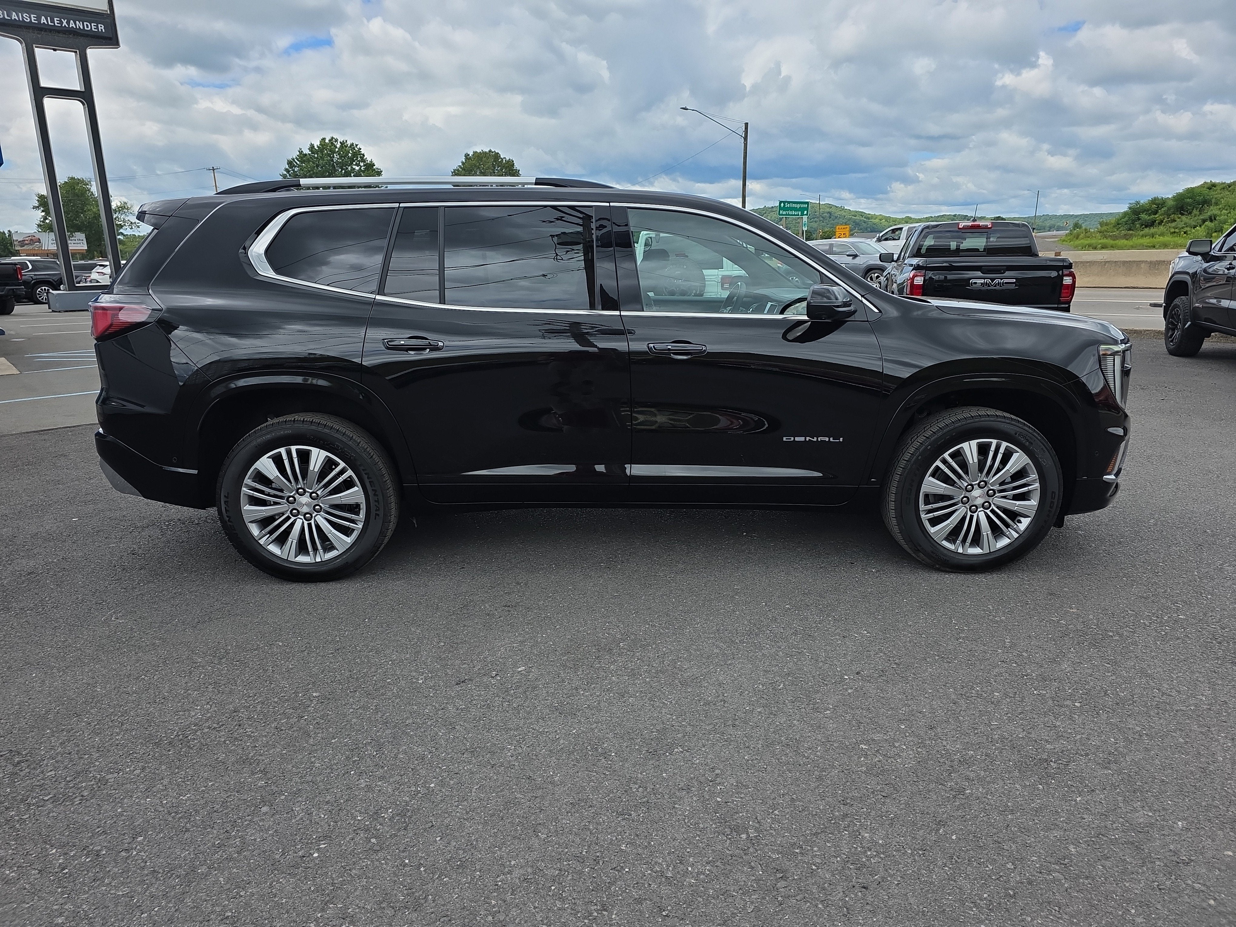 2027 GMC Acadia Denali