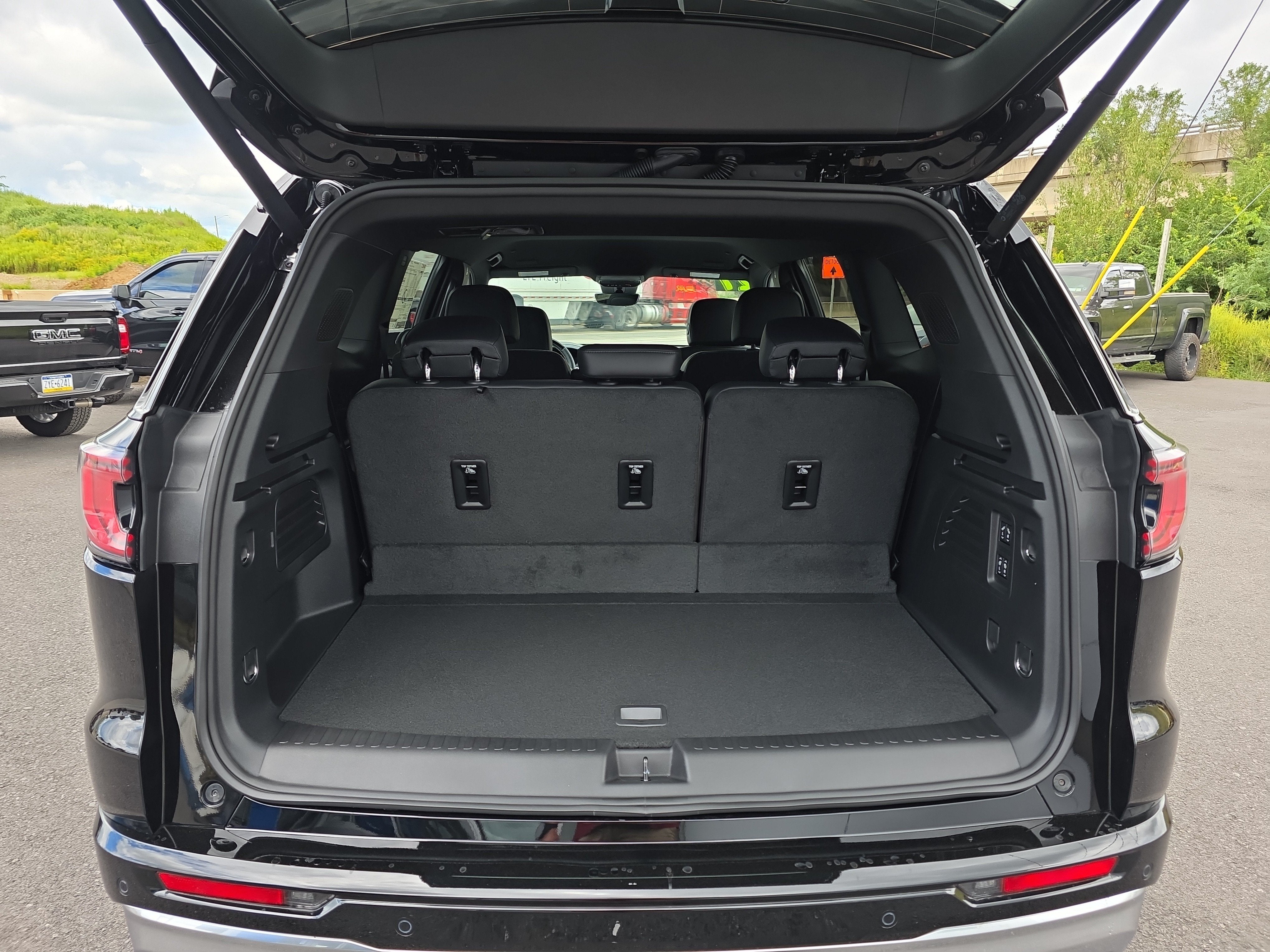2027 GMC Acadia Denali