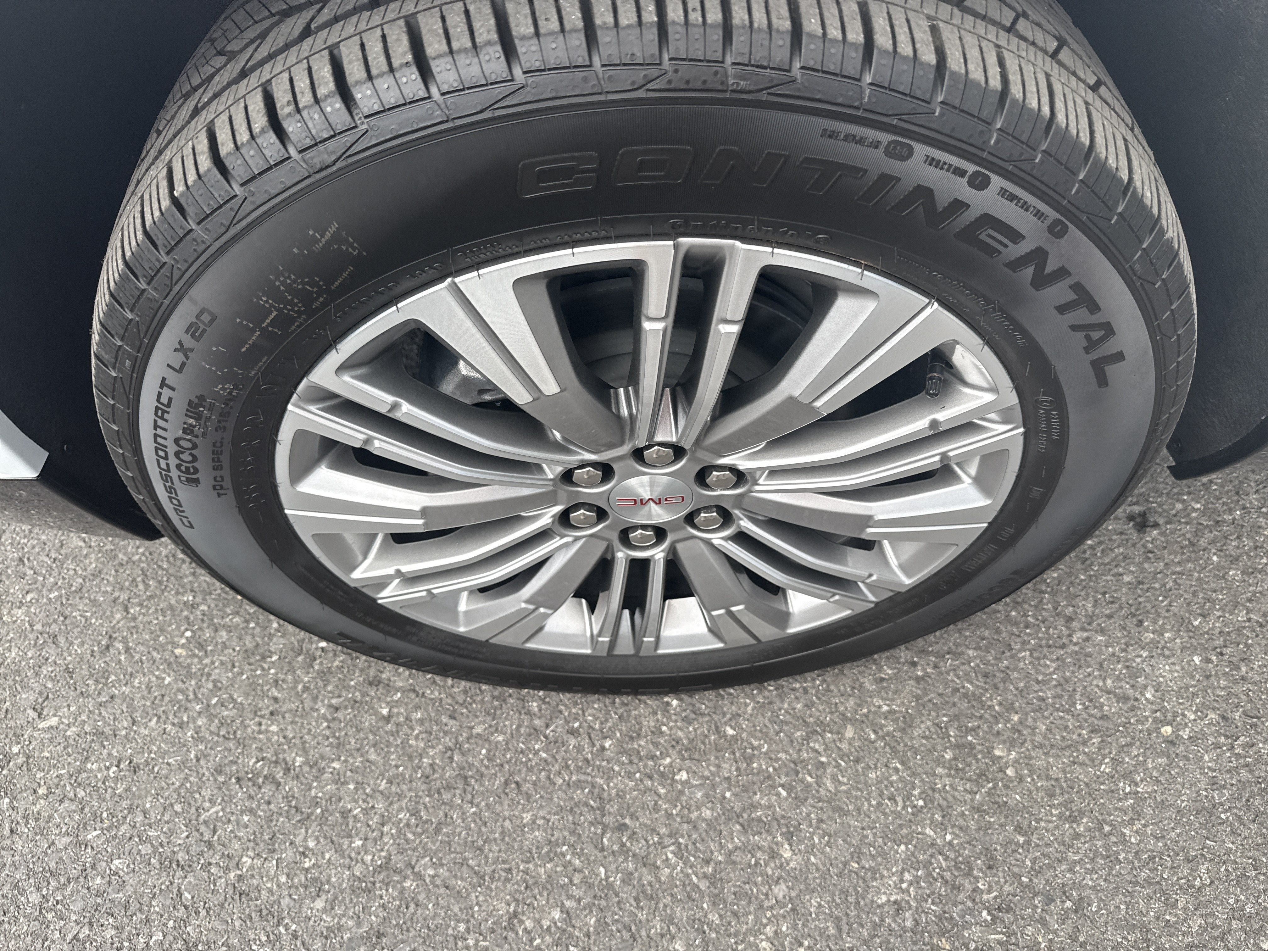 2027 GMC Acadia Denali