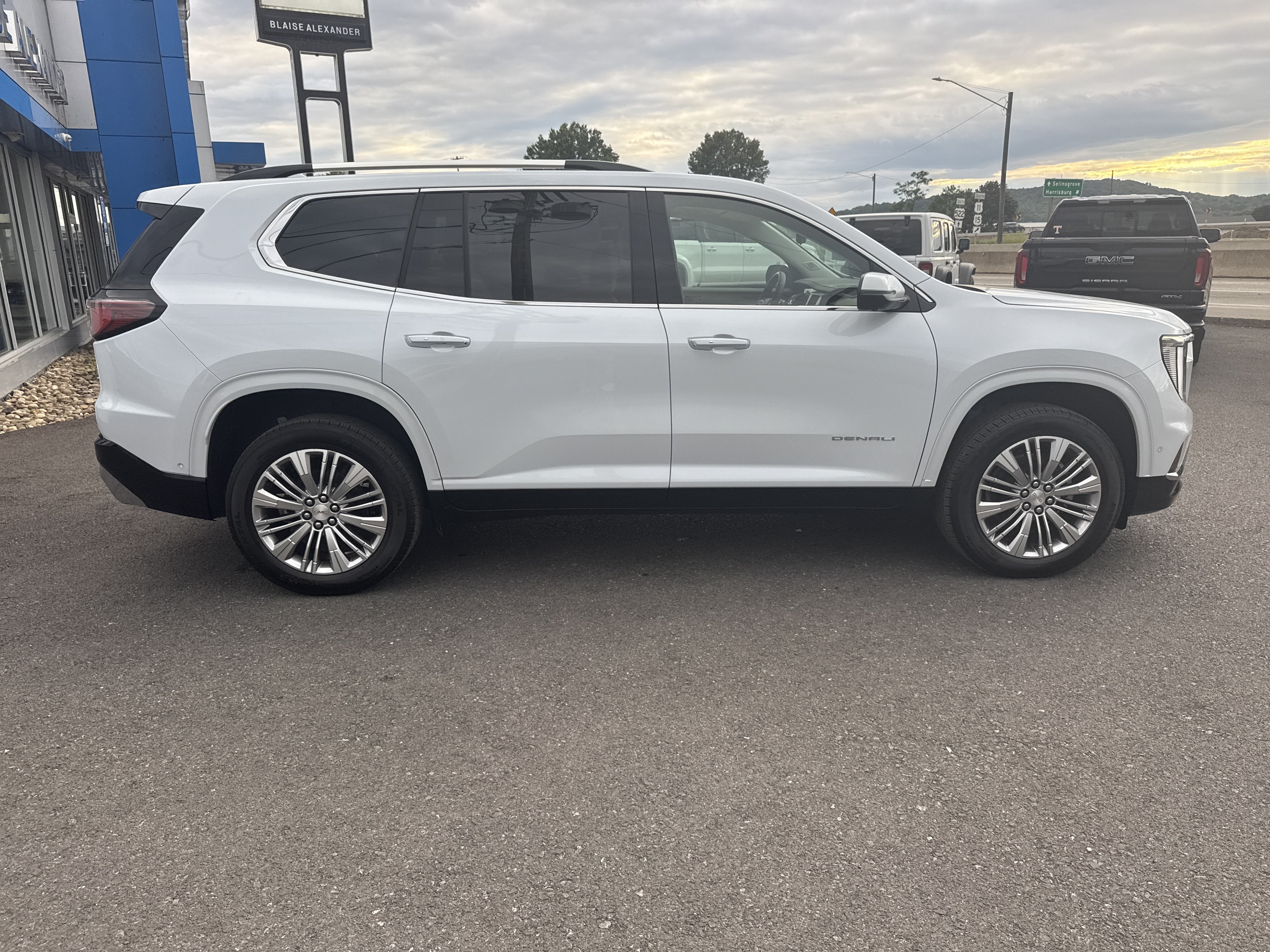 2027 GMC Acadia Denali