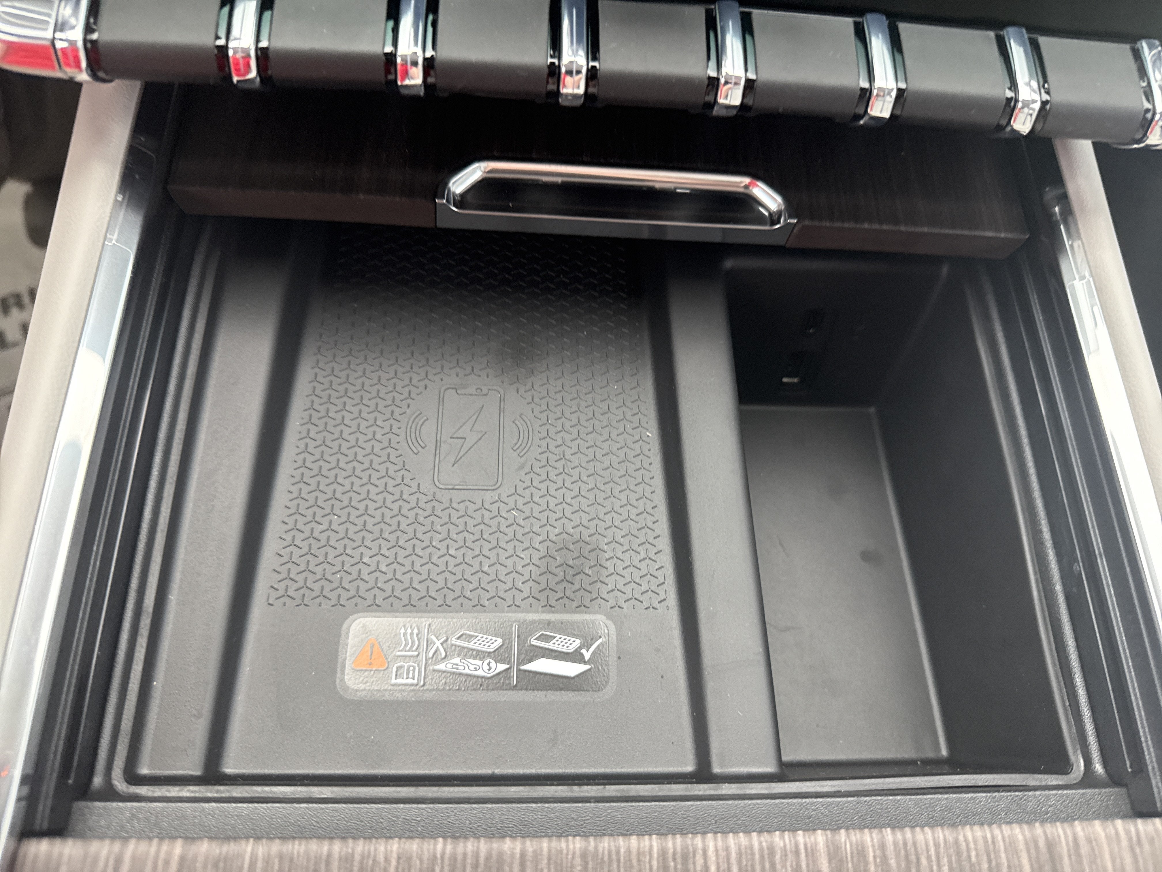 2027 GMC Acadia Denali