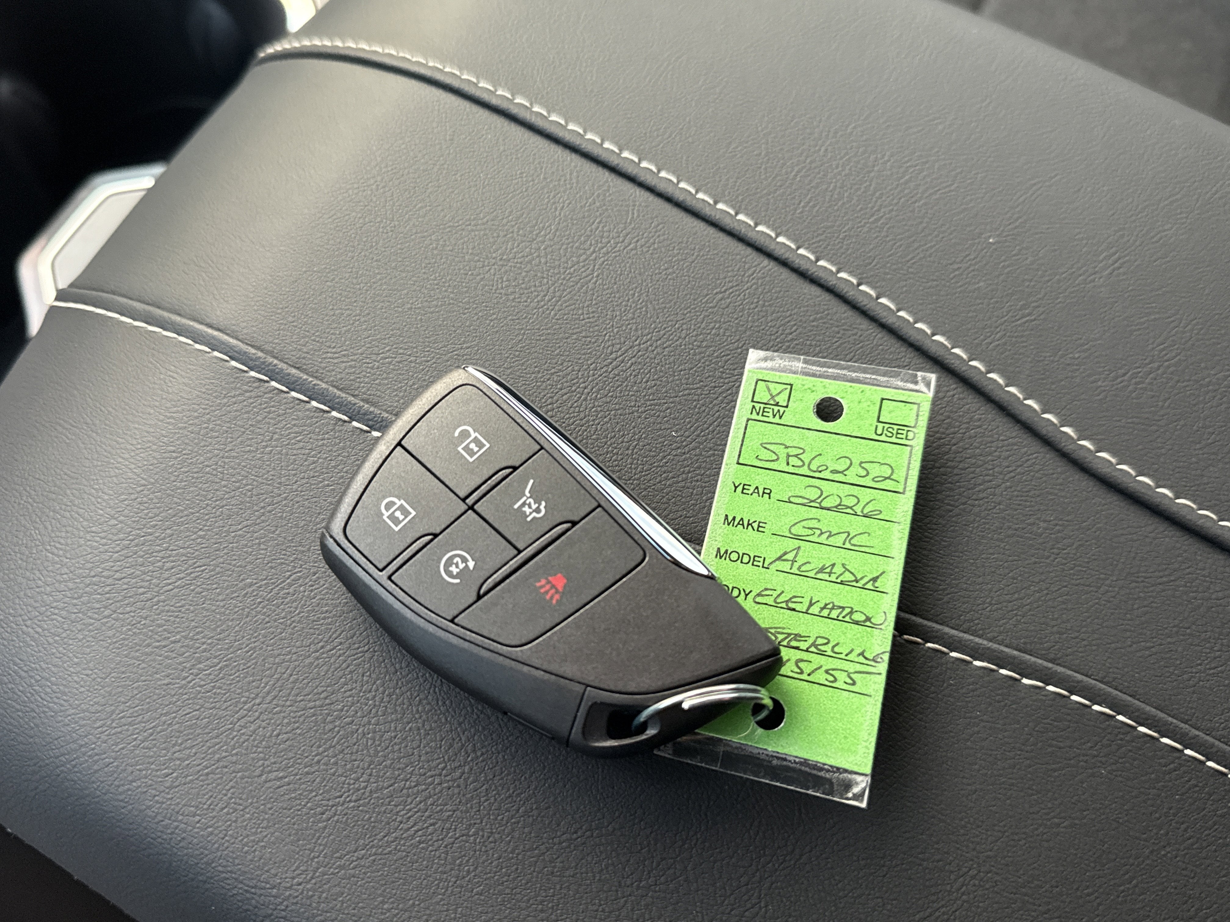 2026 GMC Acadia Elevation