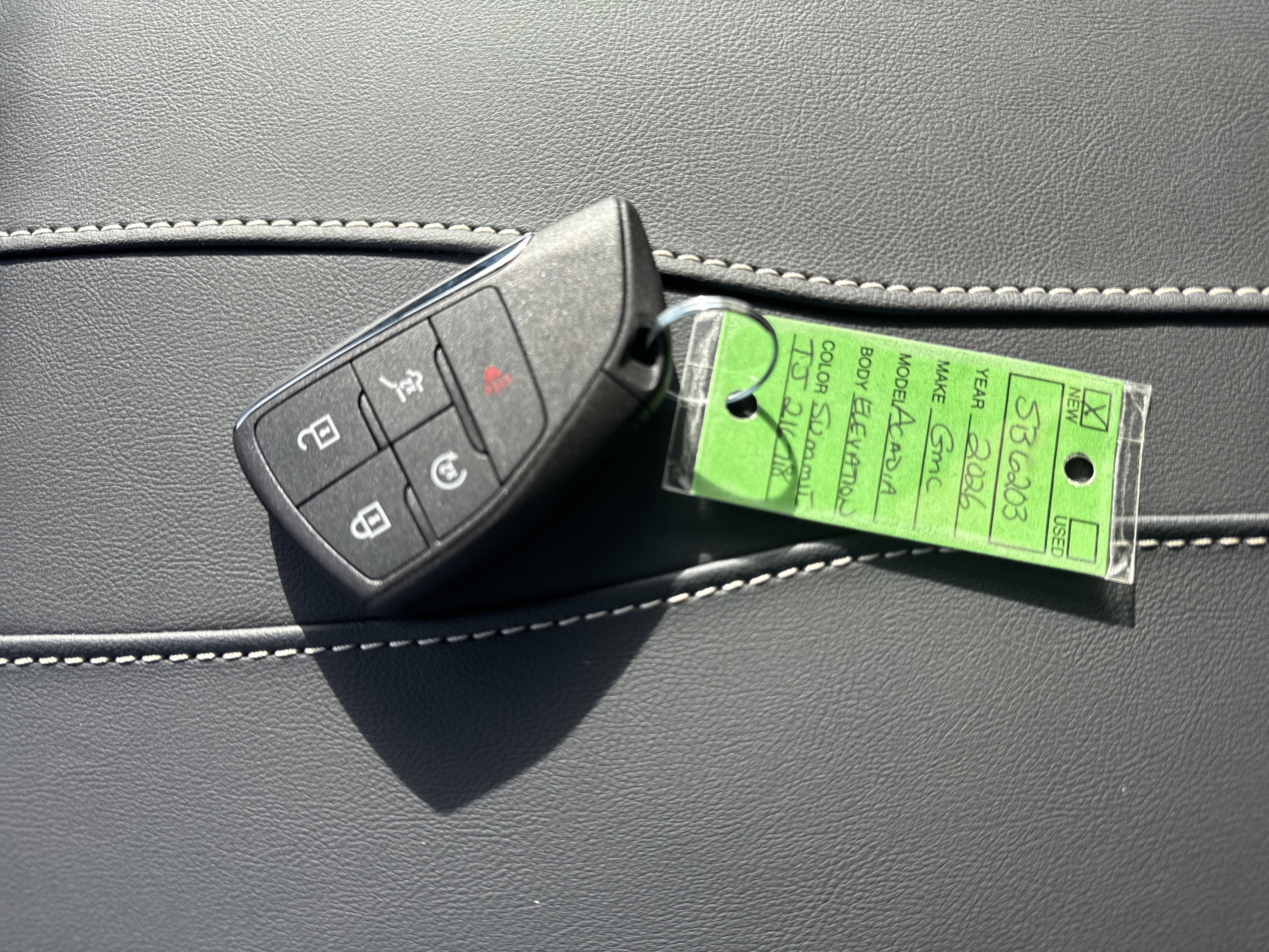 2026 GMC Acadia Elevation