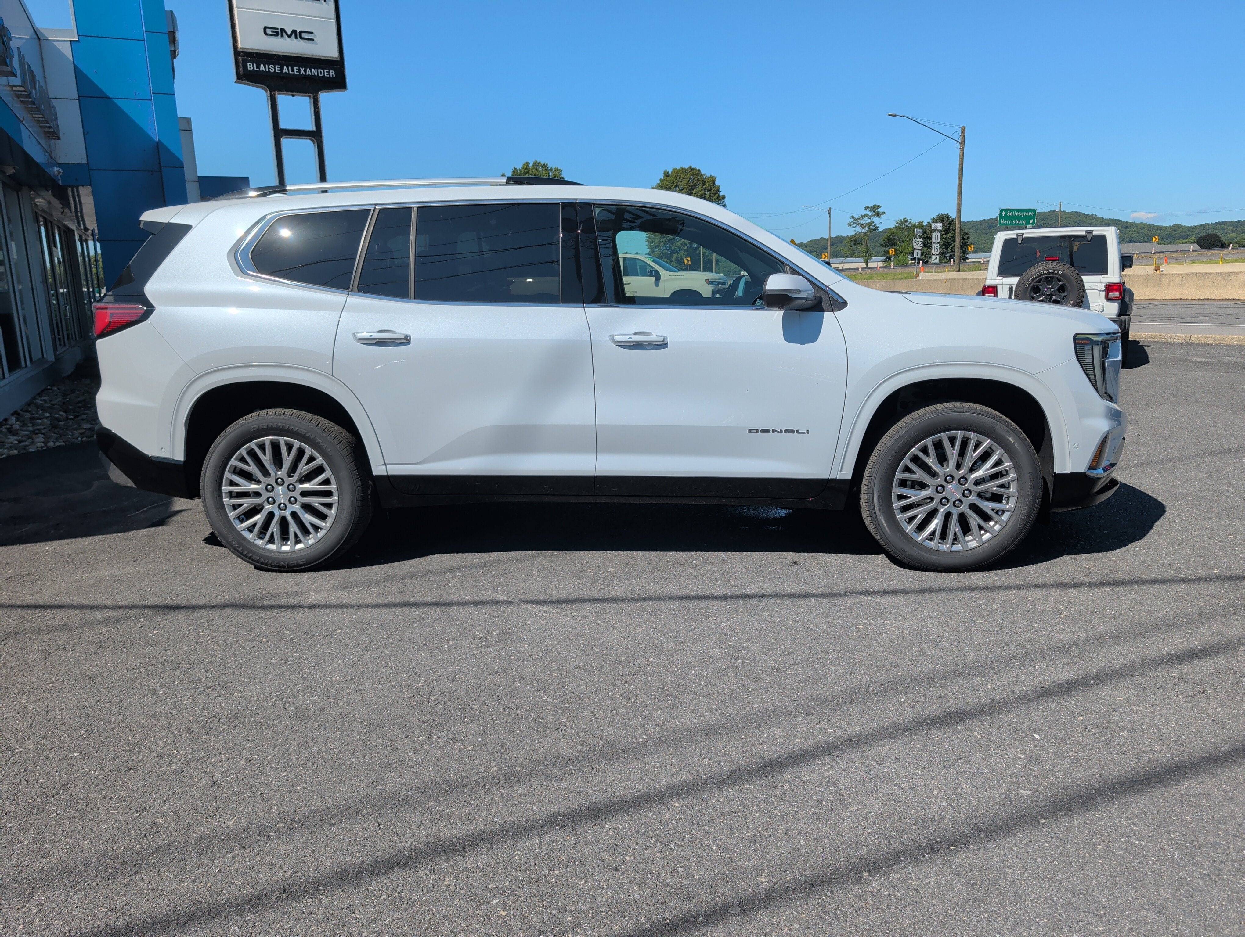 2026 GMC Acadia Denali
