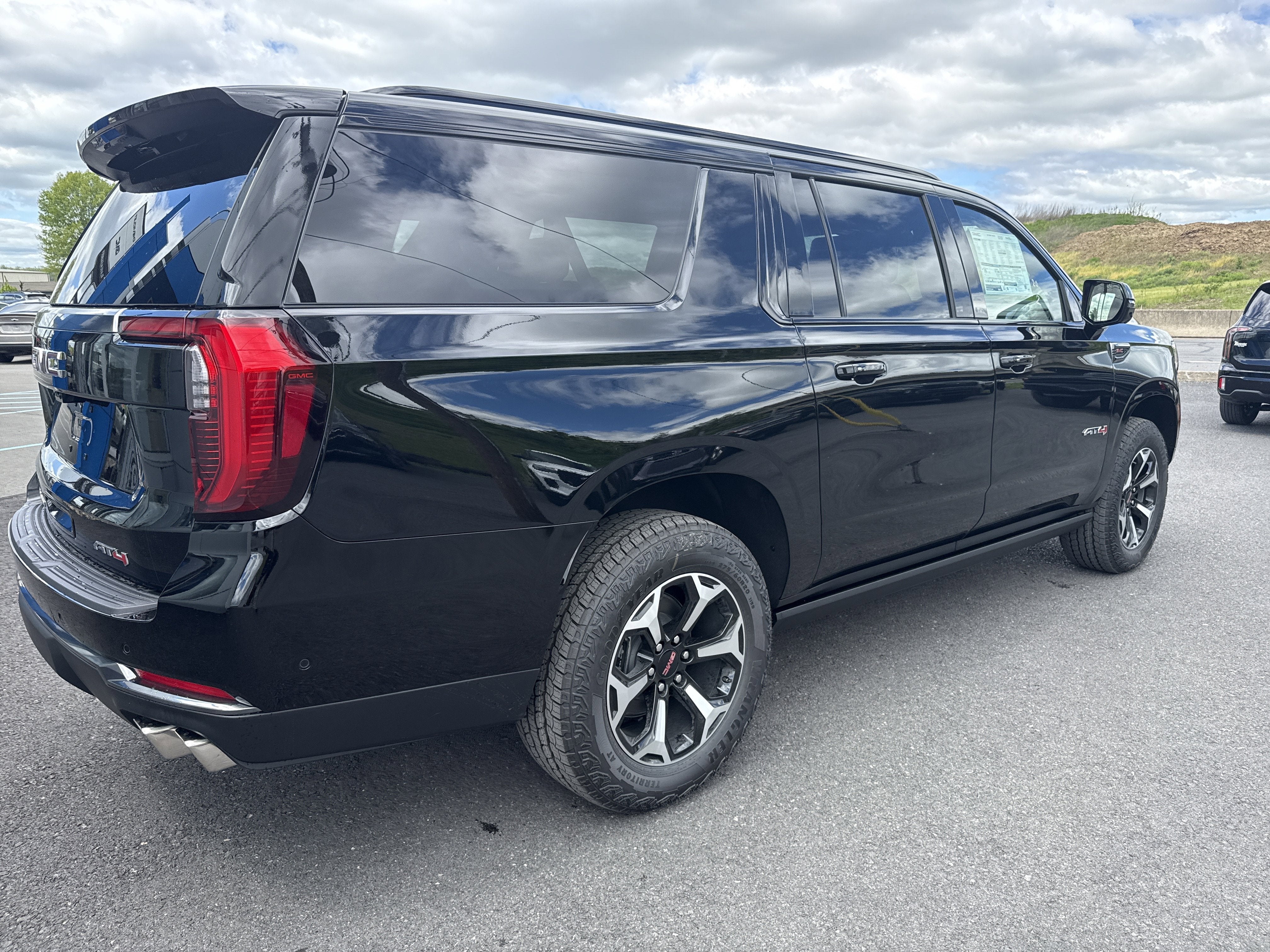 2026 GMC Yukon XL AT4