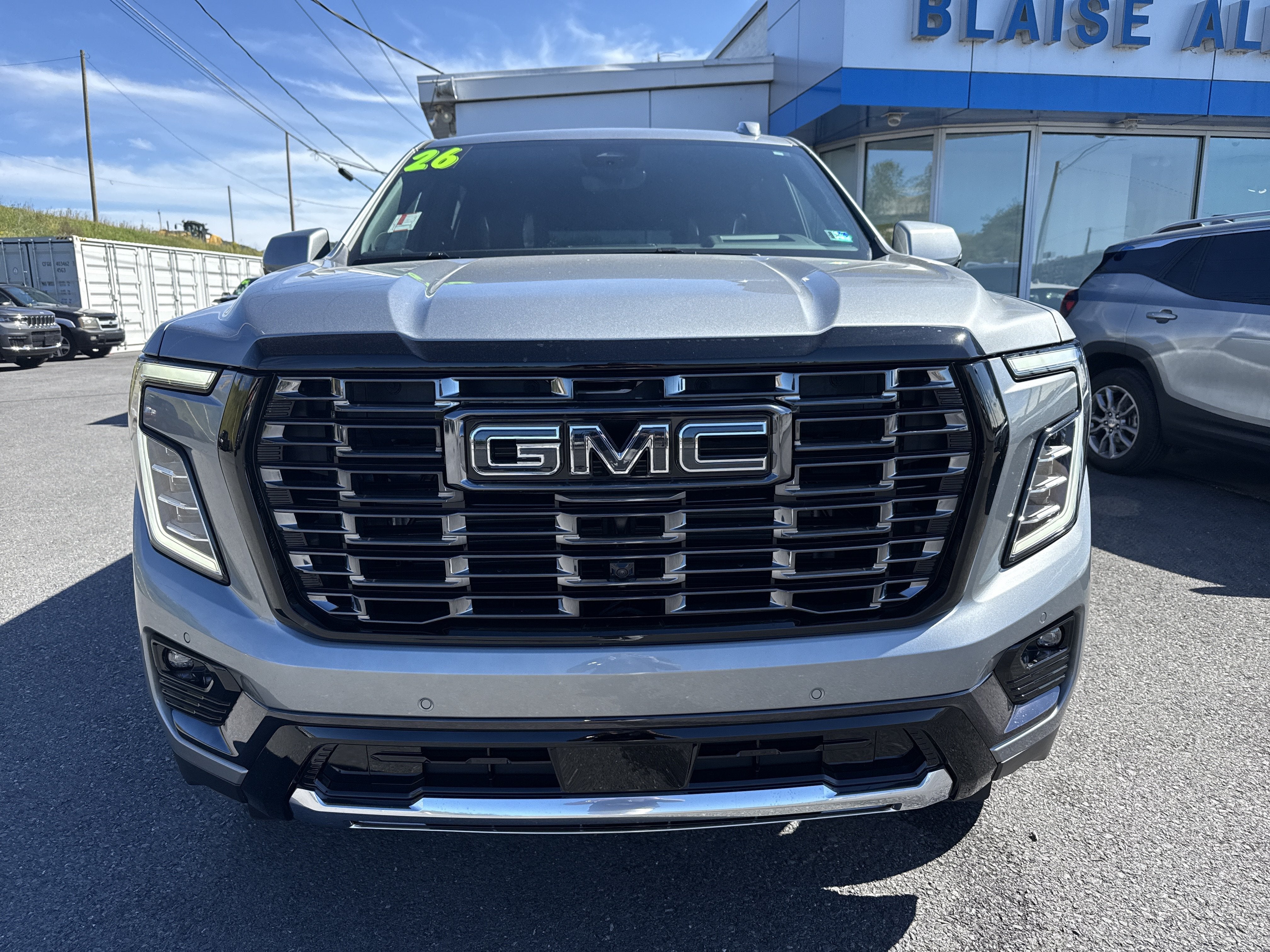 2026 GMC Yukon XL Denali Ultimate - Photo 12