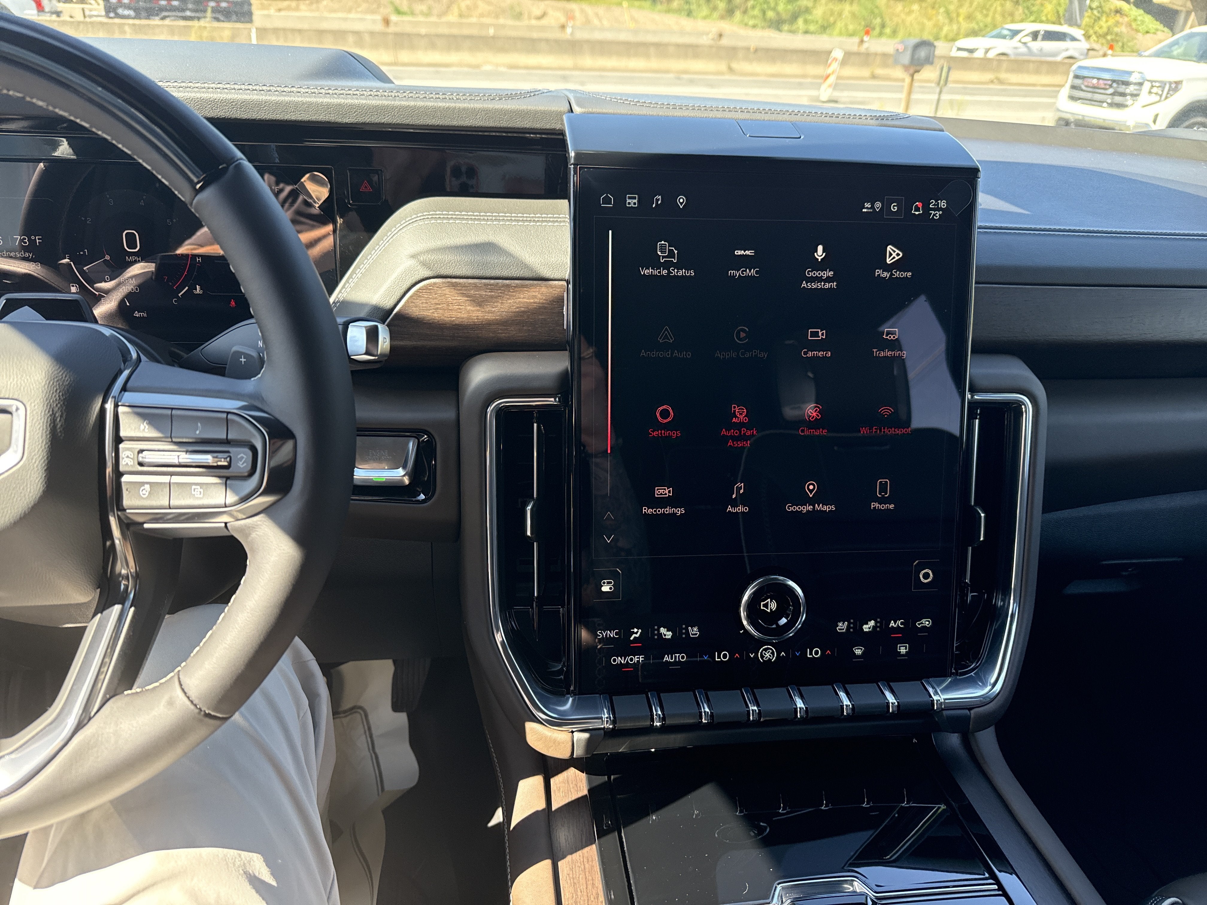 2026 GMC Yukon XL Denali Ultimate - Photo 17