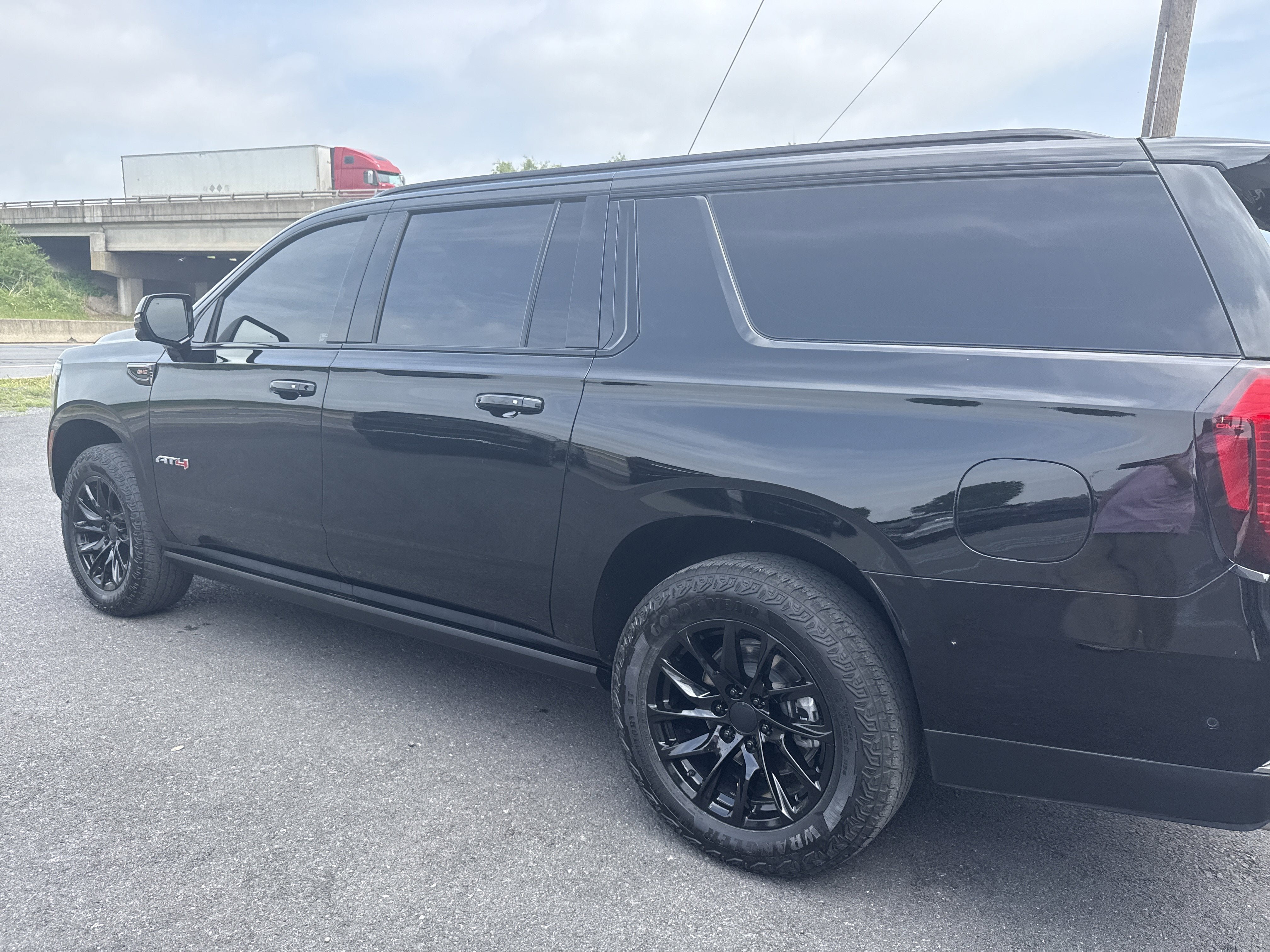 2025 GMC Yukon XL AT4 Ultimate