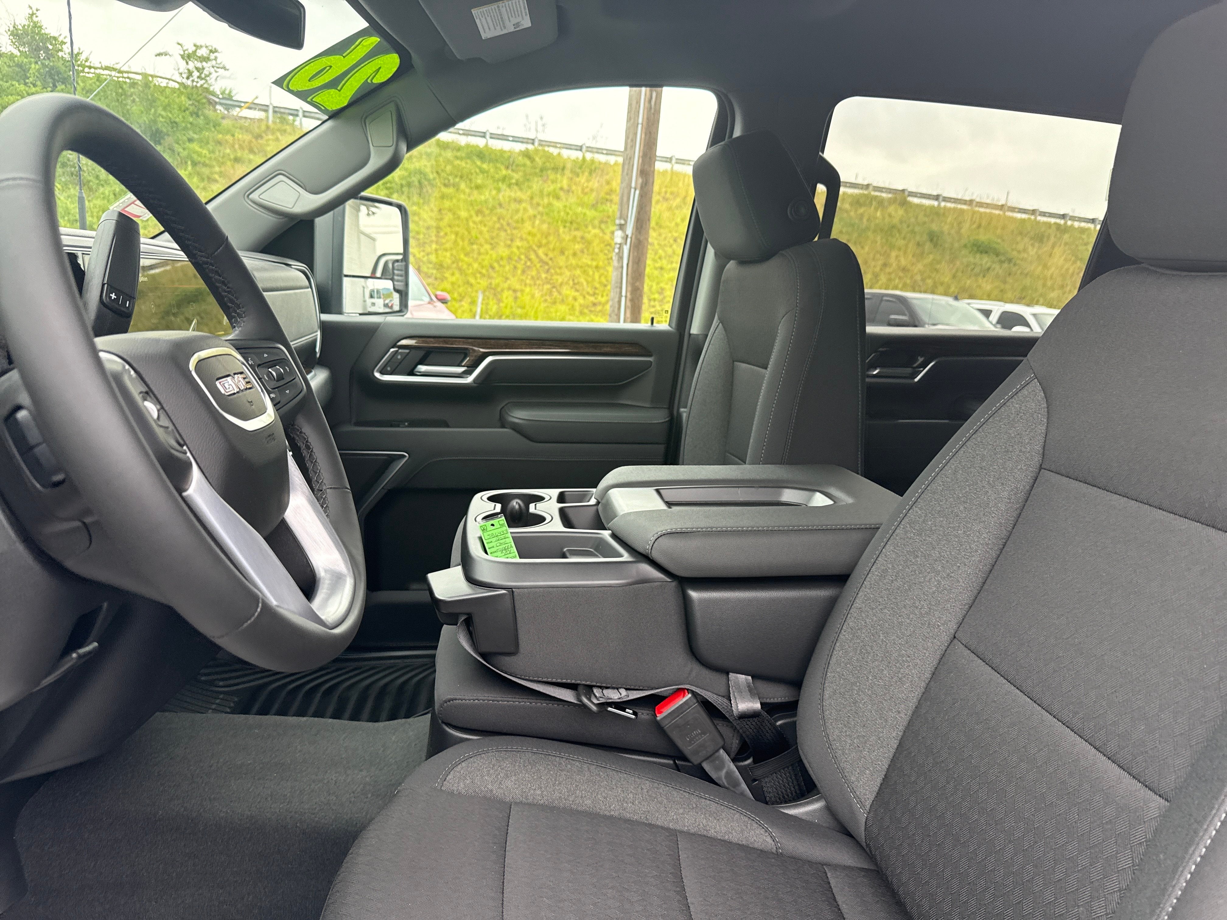 2026 GMC Sierra 2500 HD SLE