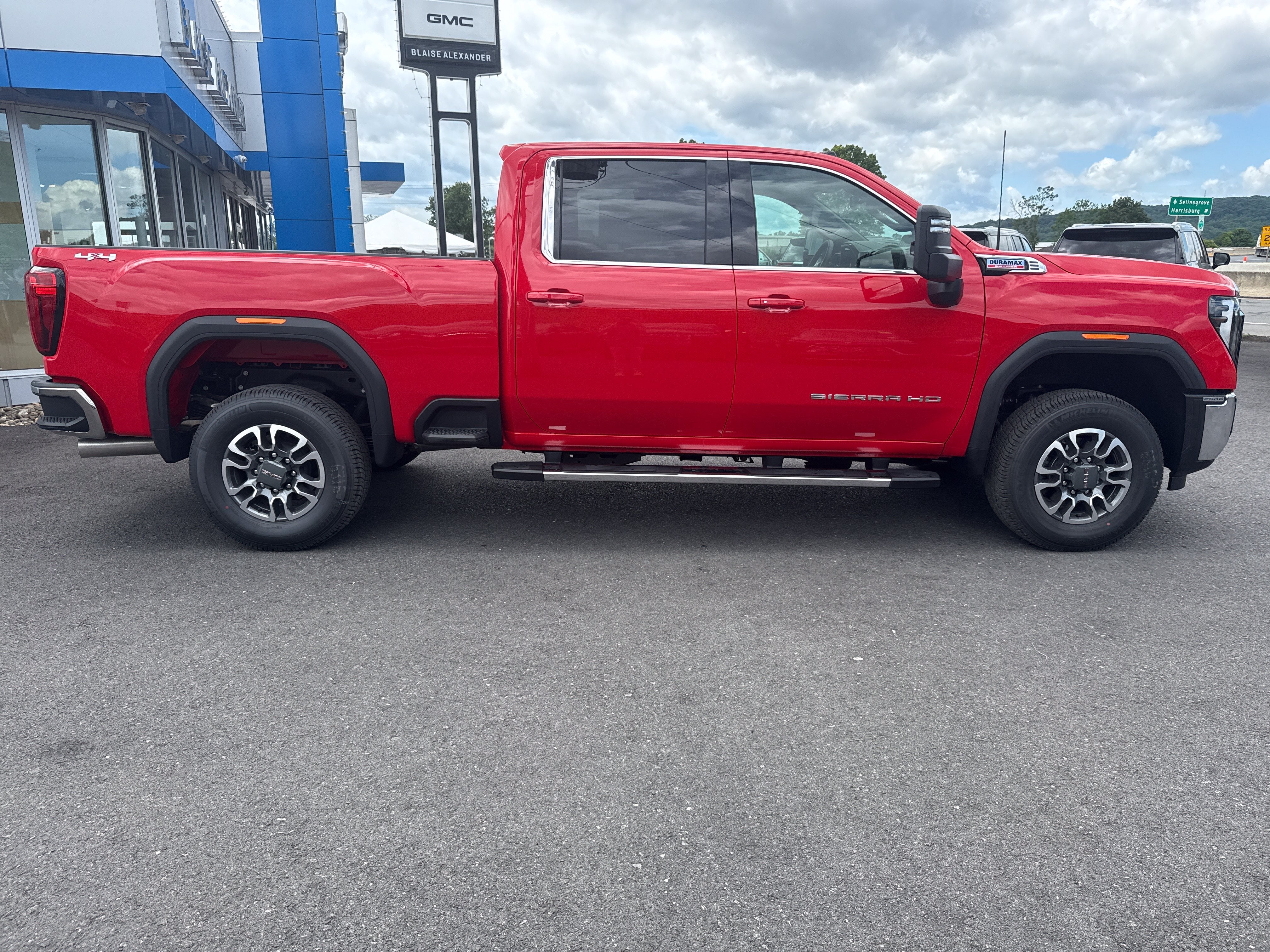 2026 GMC Sierra 2500 HD SLE