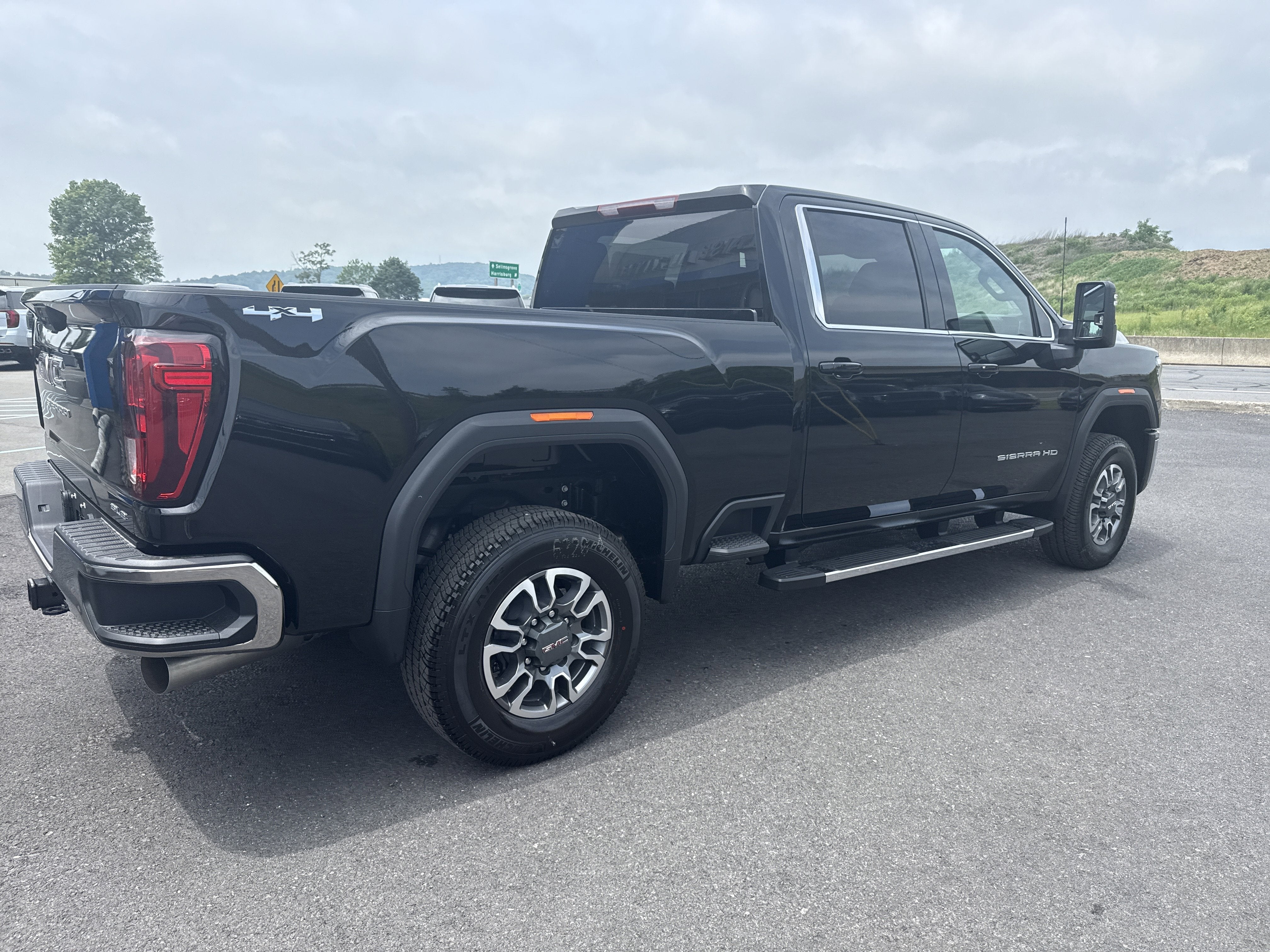 2026 GMC Sierra 2500 HD SLE