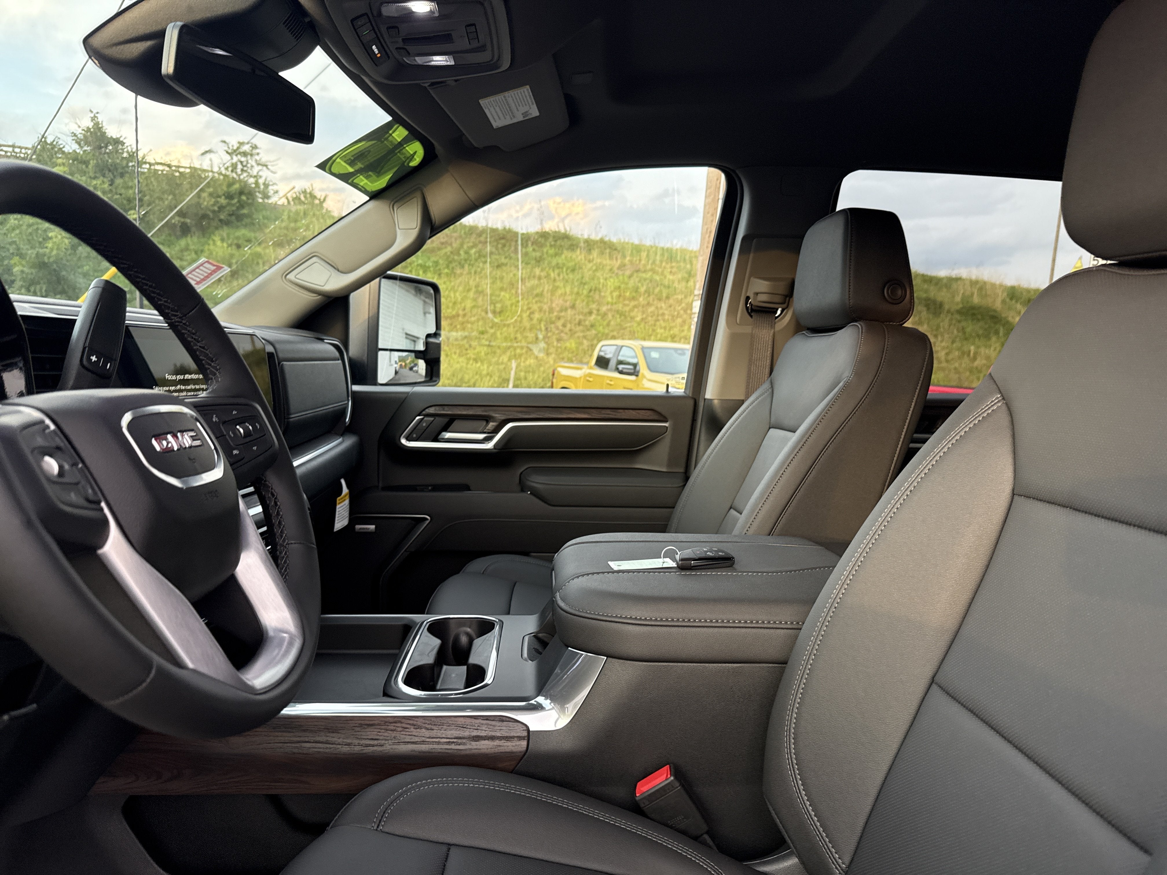 2026 GMC Sierra 2500 HD SLT
