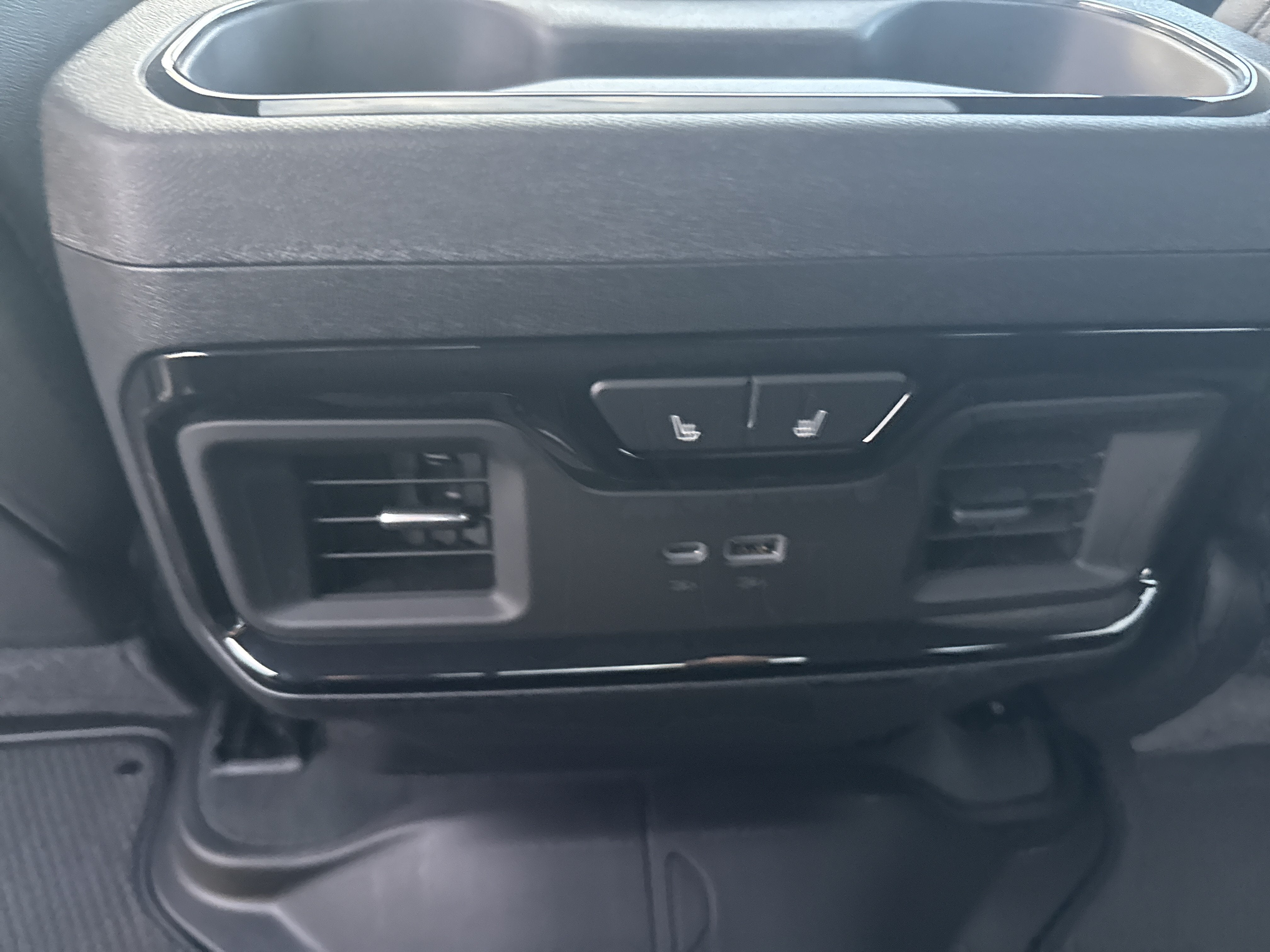 2026 GMC Sierra 2500HD AT4 - Photo 13