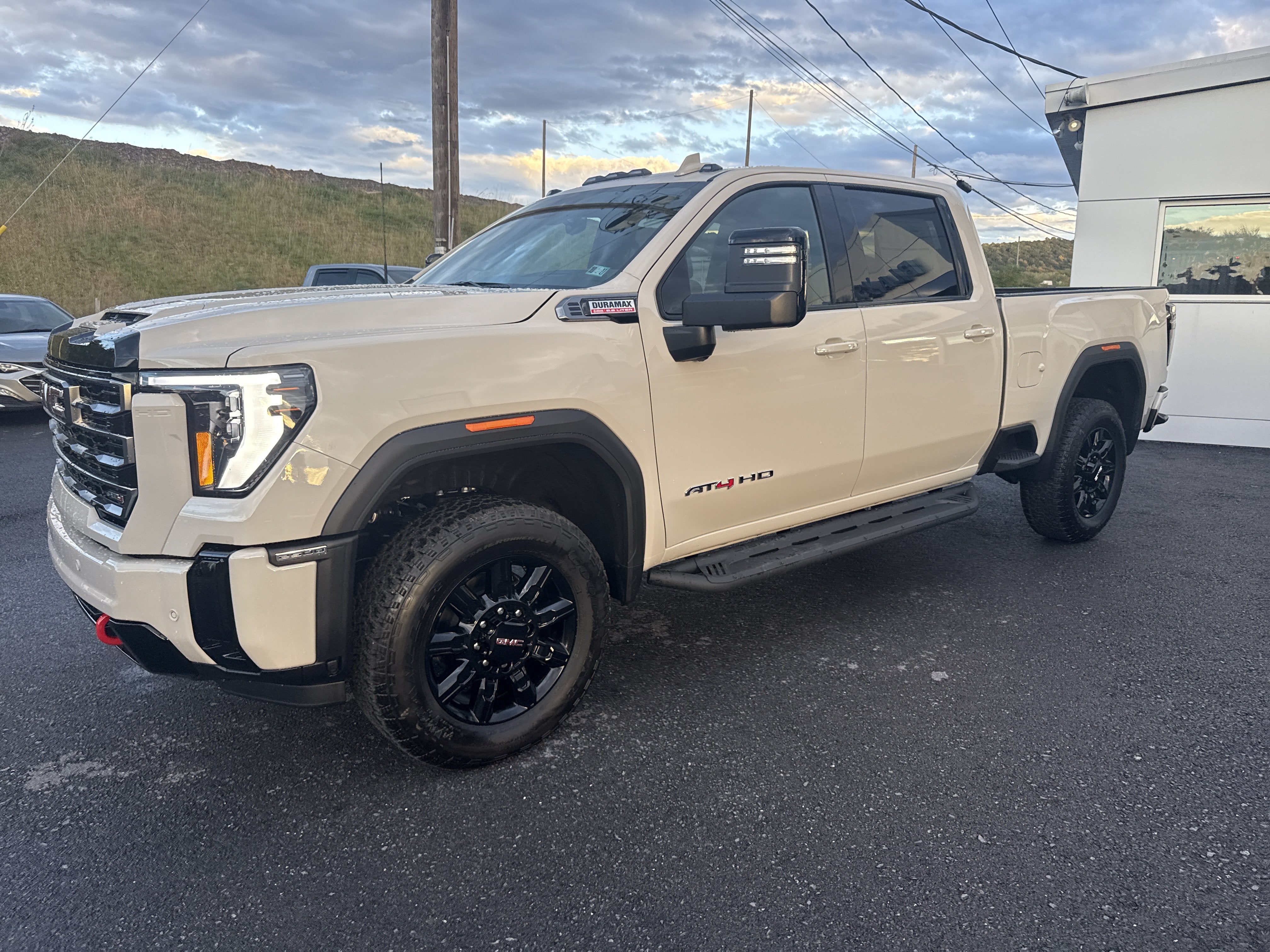 2026 GMC Sierra 2500HD AT4 - Photo 7