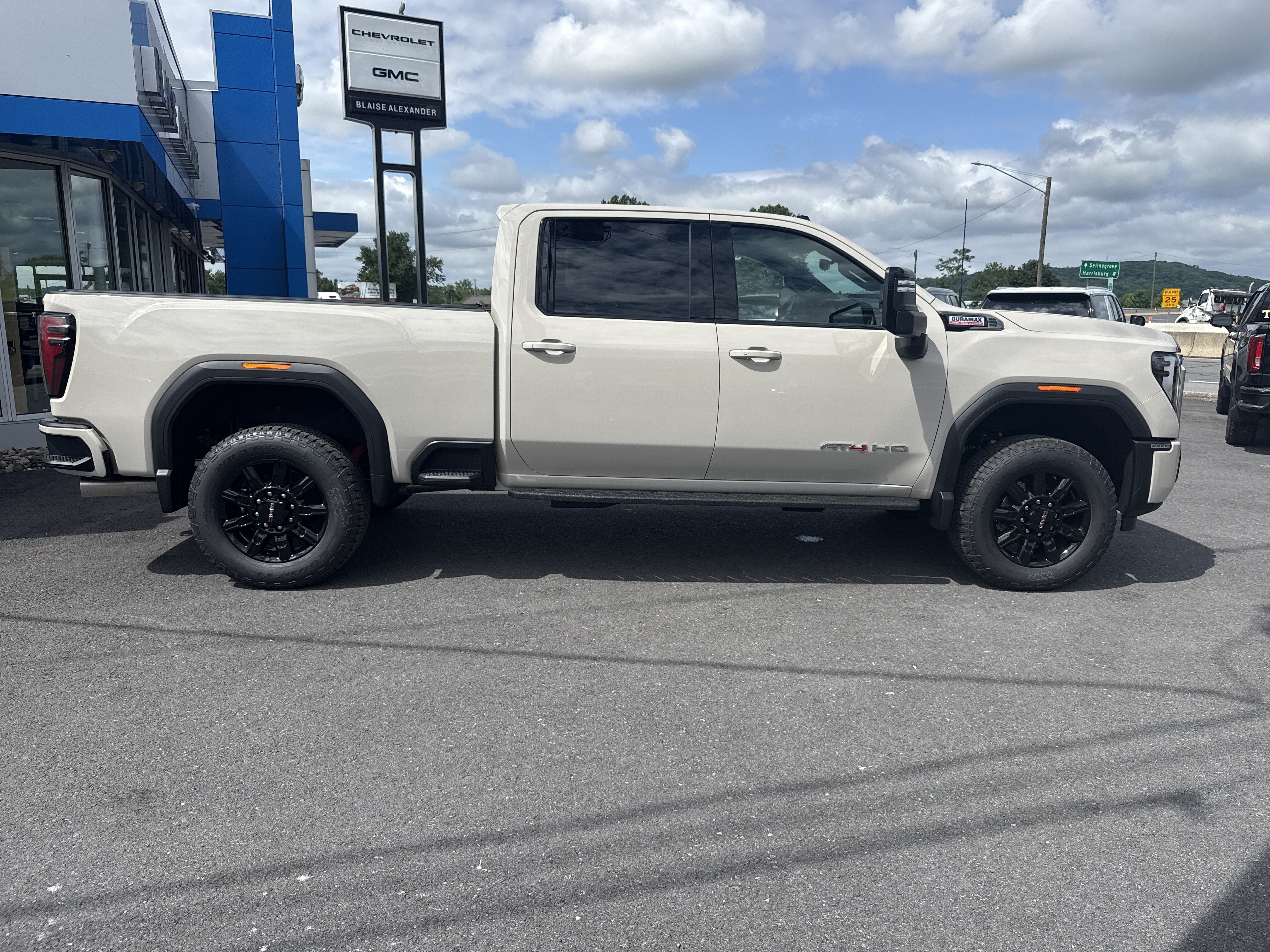 2026 GMC Sierra 3500 HD AT4