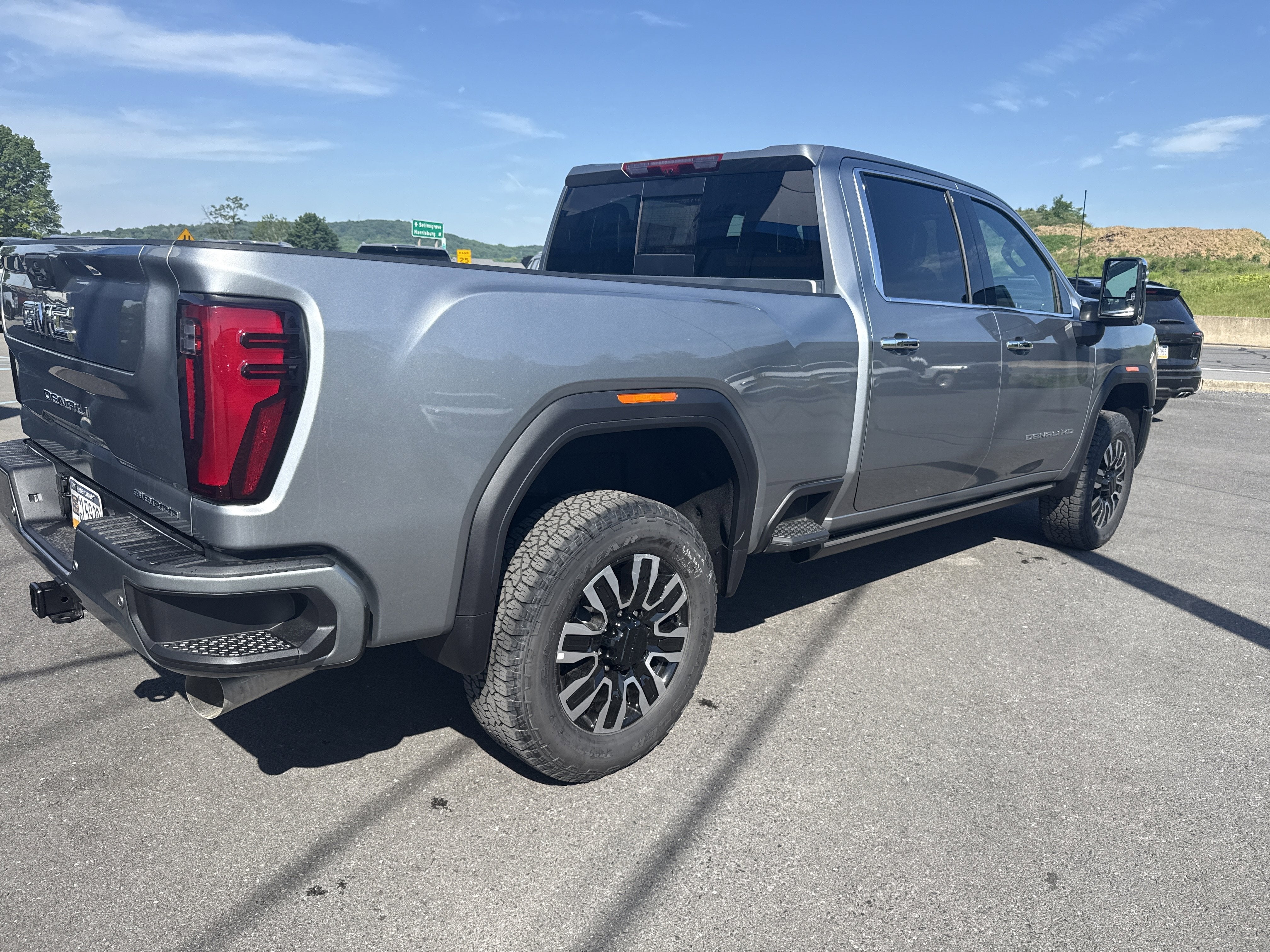 2026 GMC Sierra 2500HD Denali Ultimate - Photo 10