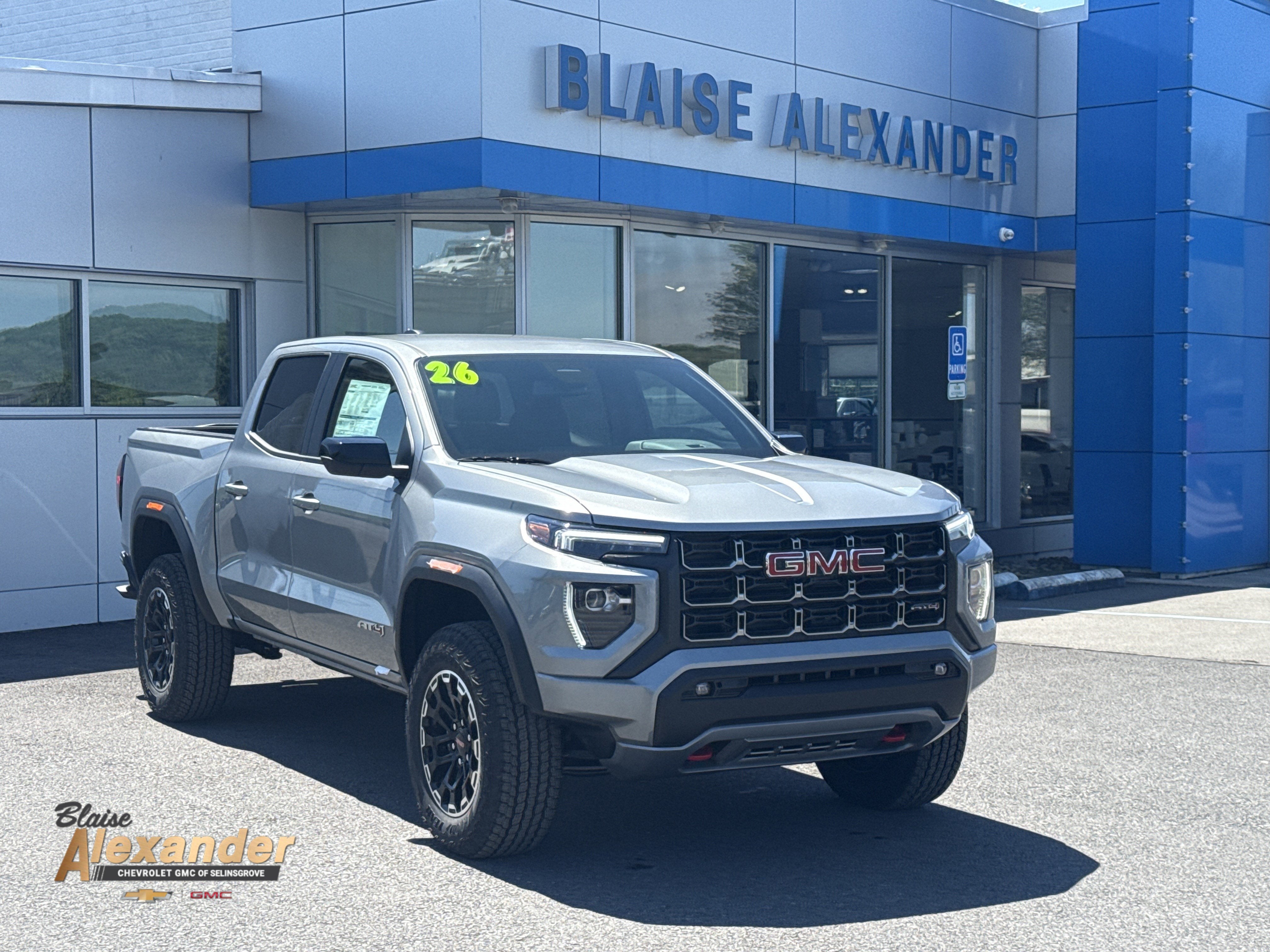 2026 GMC Canyon 4WD AT4 Crew Cab Short Box's photo