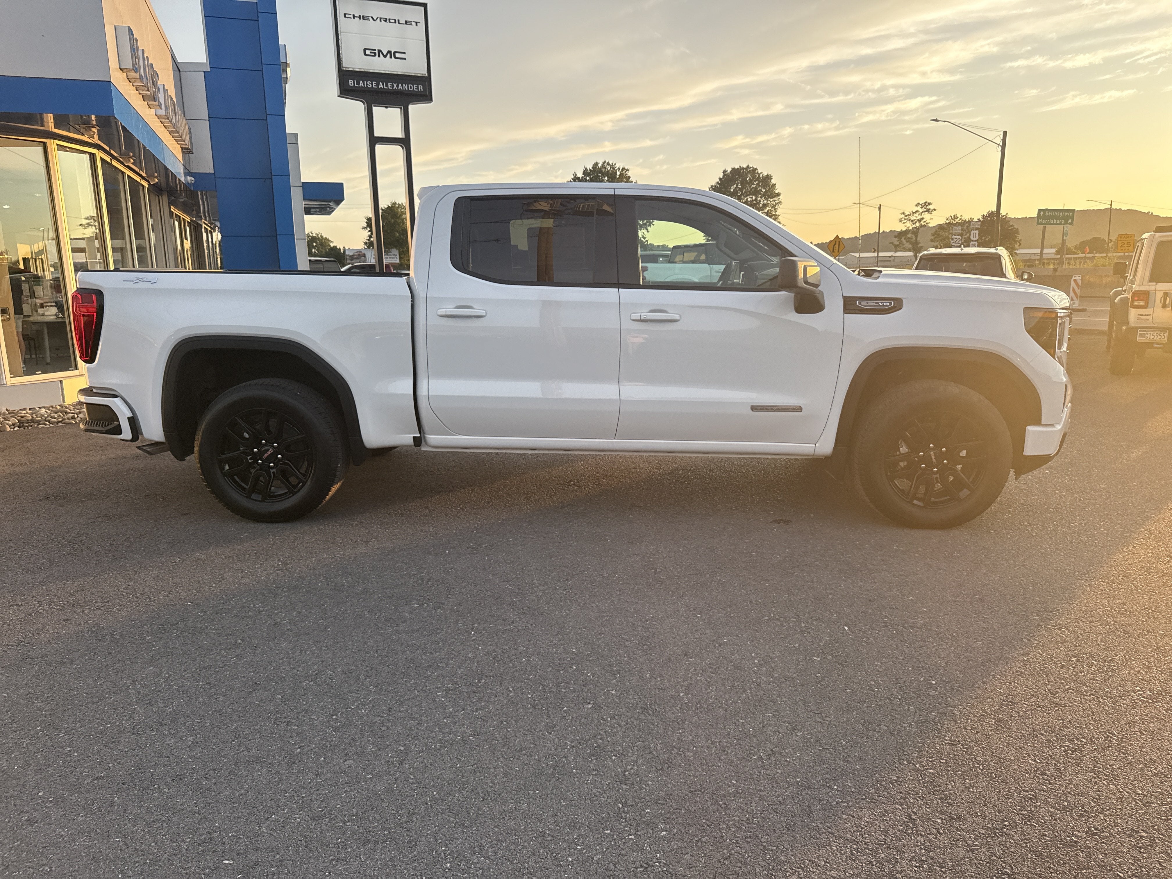 2026 GMC Sierra 1500 Elevation