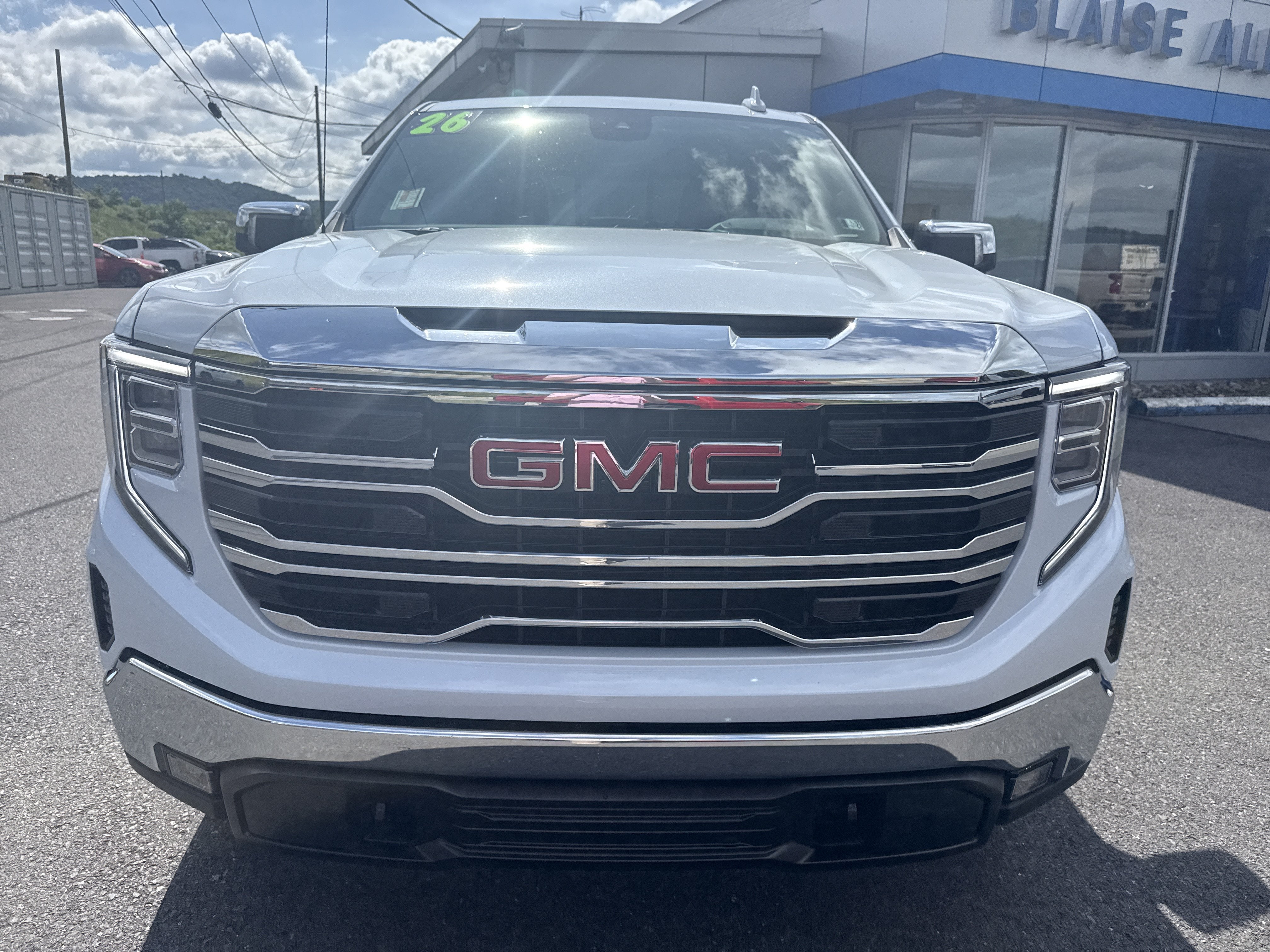 2026 GMC Sierra 1500 SLT