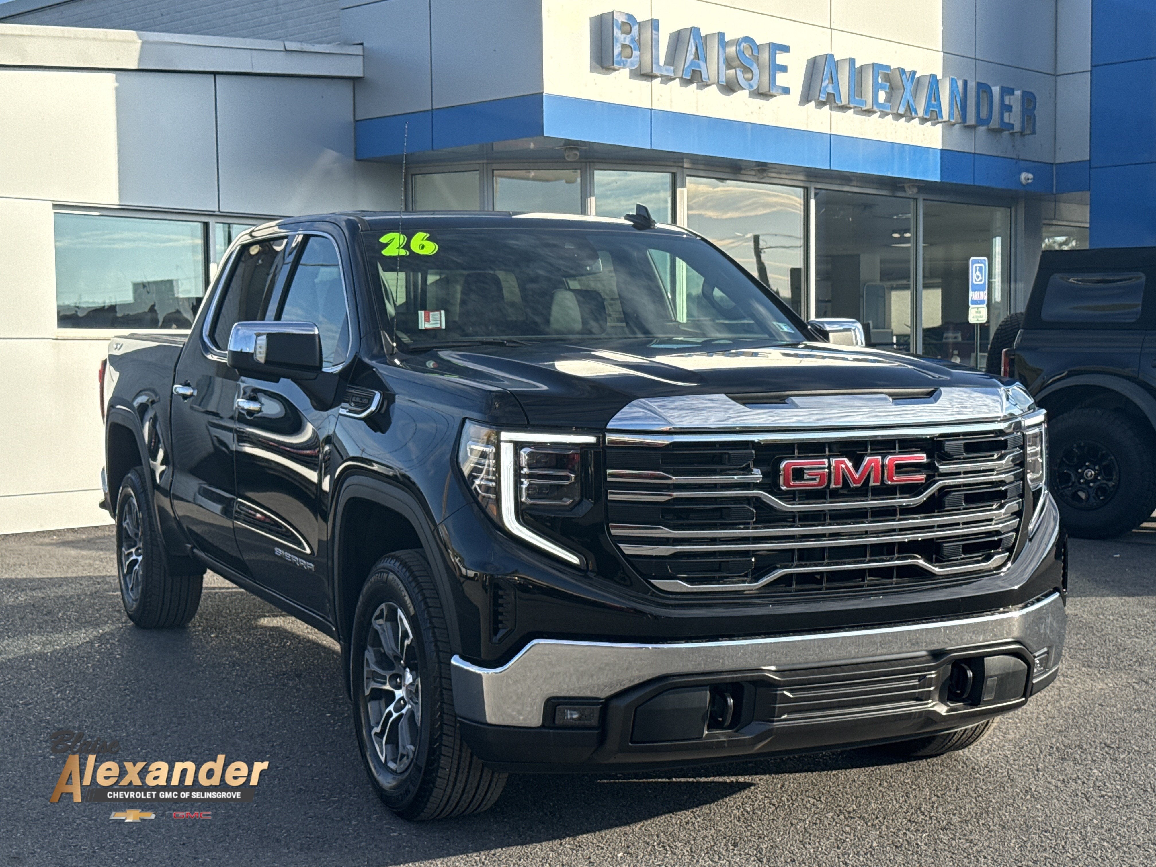 2026 GMC Sierra 1500 SLT