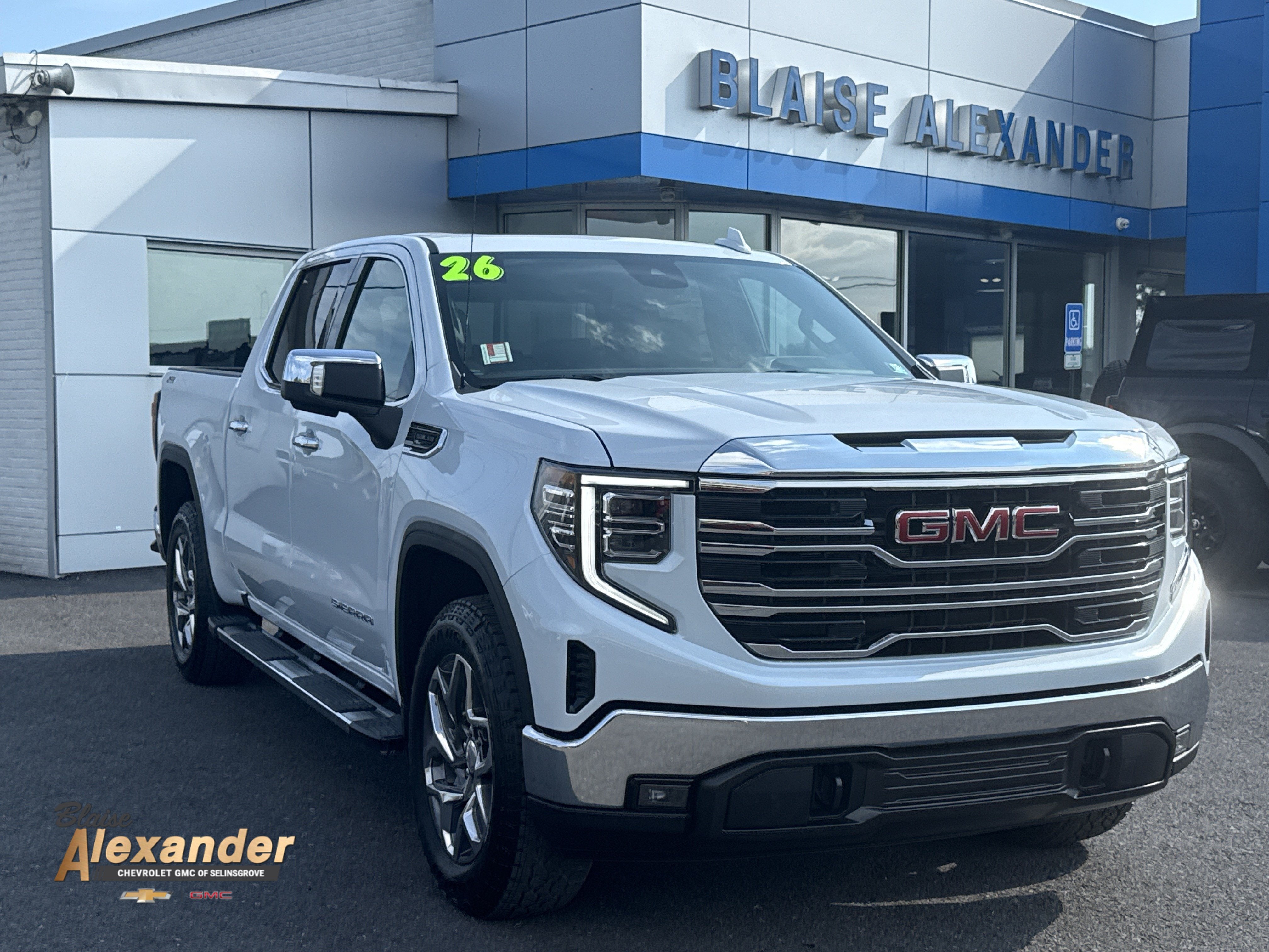 2026 GMC Sierra 1500 SLT