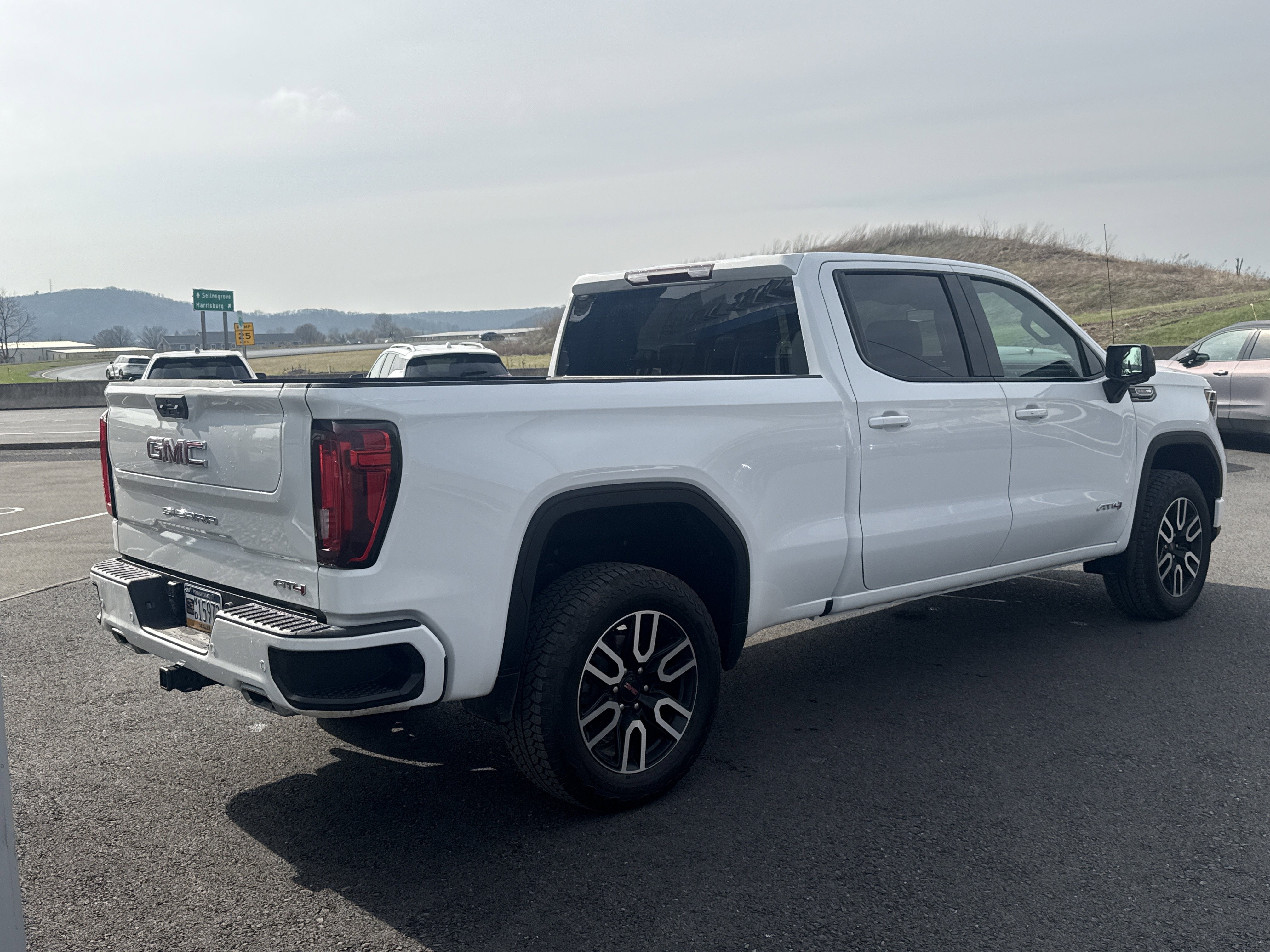 2023 GMC Sierra 1500 AT4